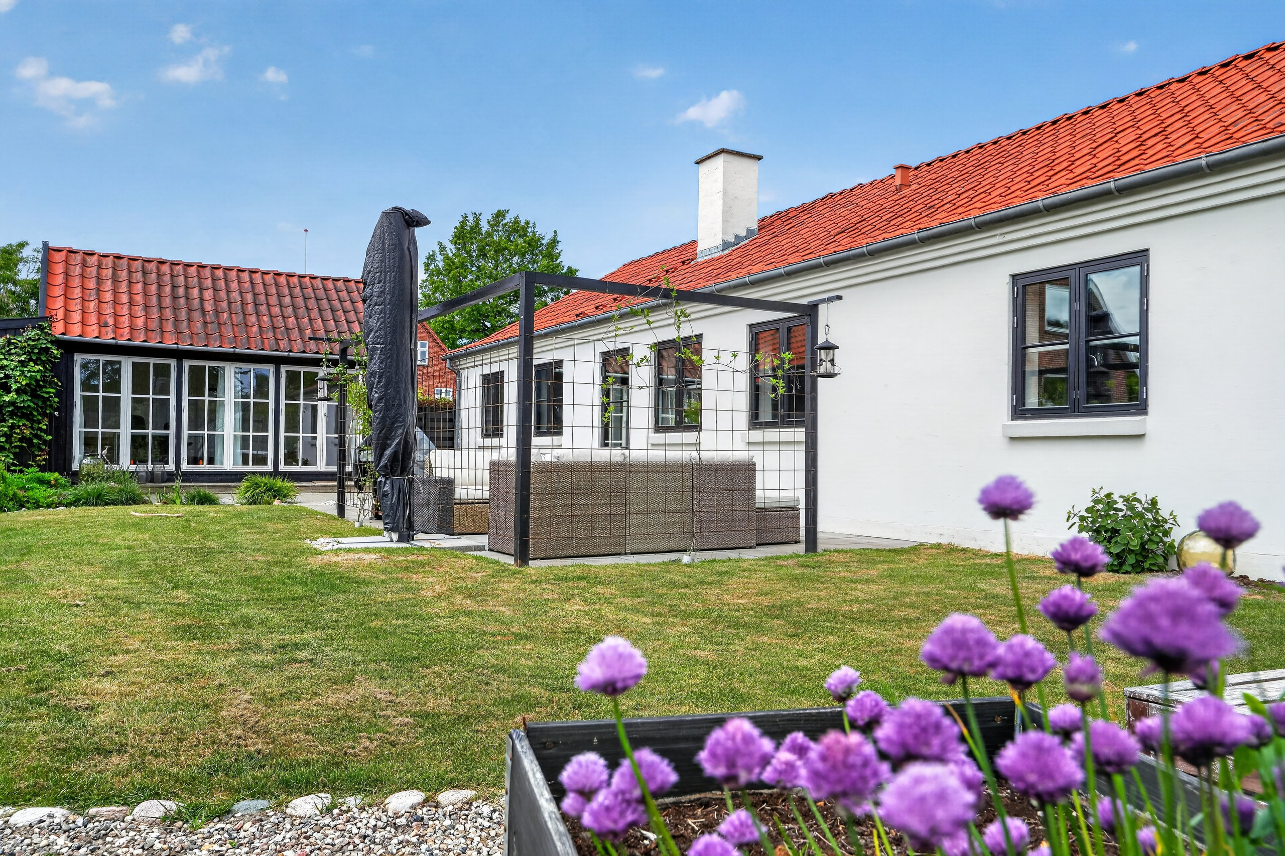 Fremhævet terrasse billede i fuldskærmstilstand. Billede af Dr Schadsvej 11, 4500 Nykøbing Sj