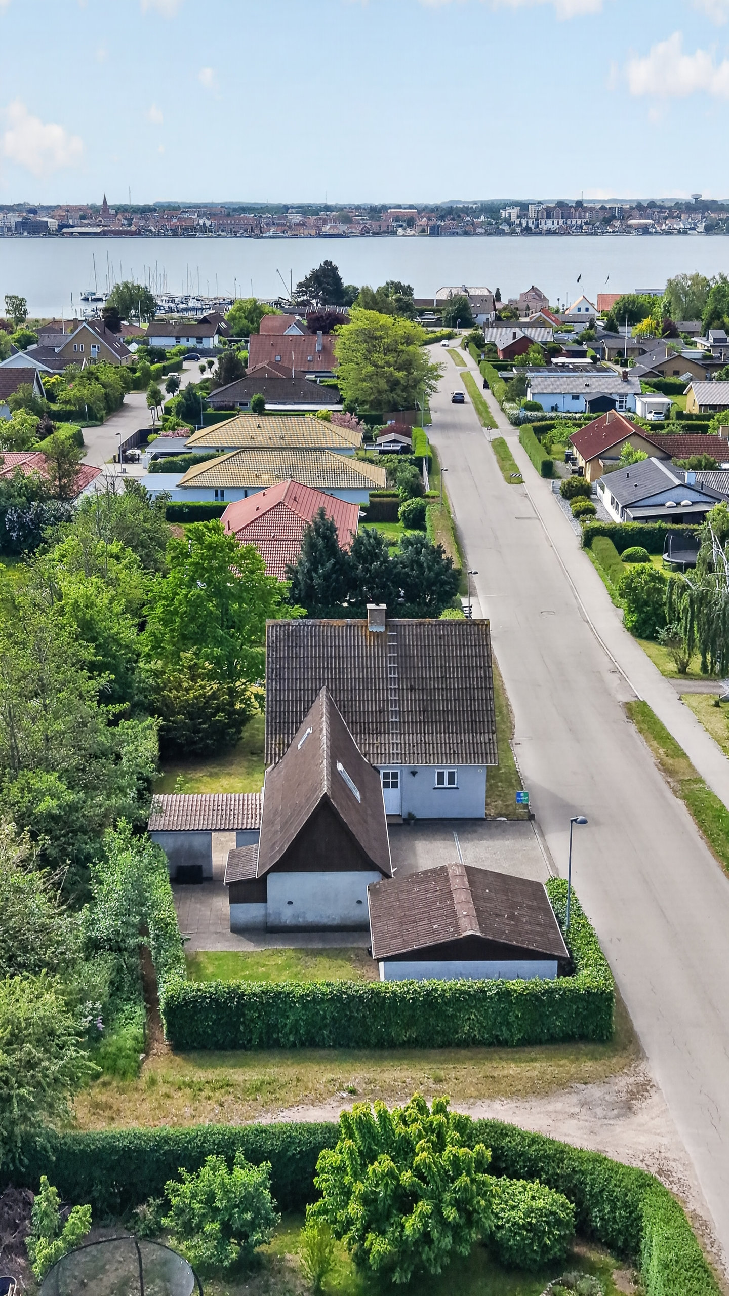 Fremhævet luftfoto billede i fuldskærmstilstand. Billede af Hørby Færgevej 11, Hørby, 4300 Holbæk