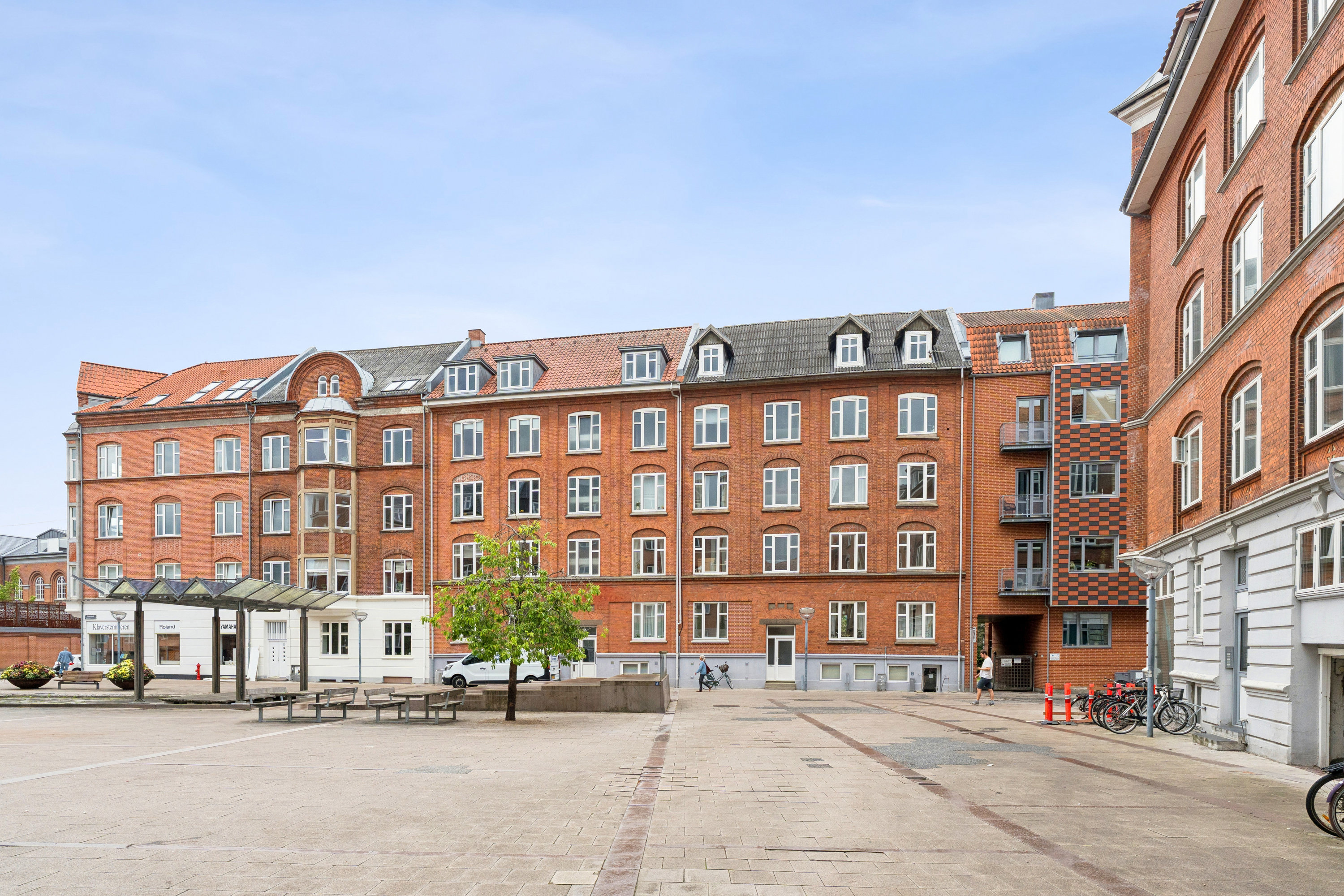 Fremhævet andet billede i fuldskærmstilstand. Billede af Louisegade 7, 3. th., 9000 Aalborg