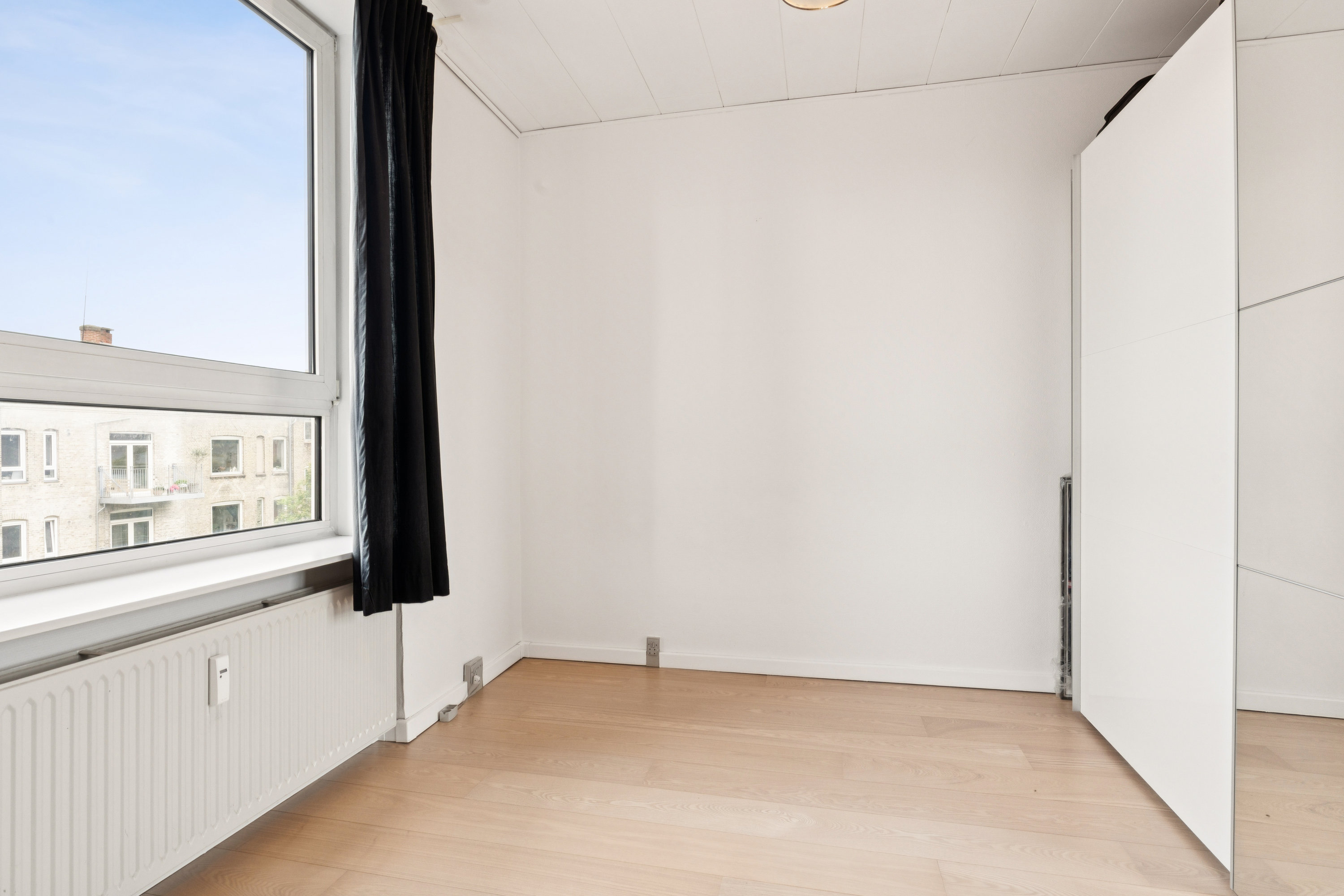 Fremhævet stue billede i fuldskærmstilstand. Billede af Louisegade 7, 3. th., 9000 Aalborg