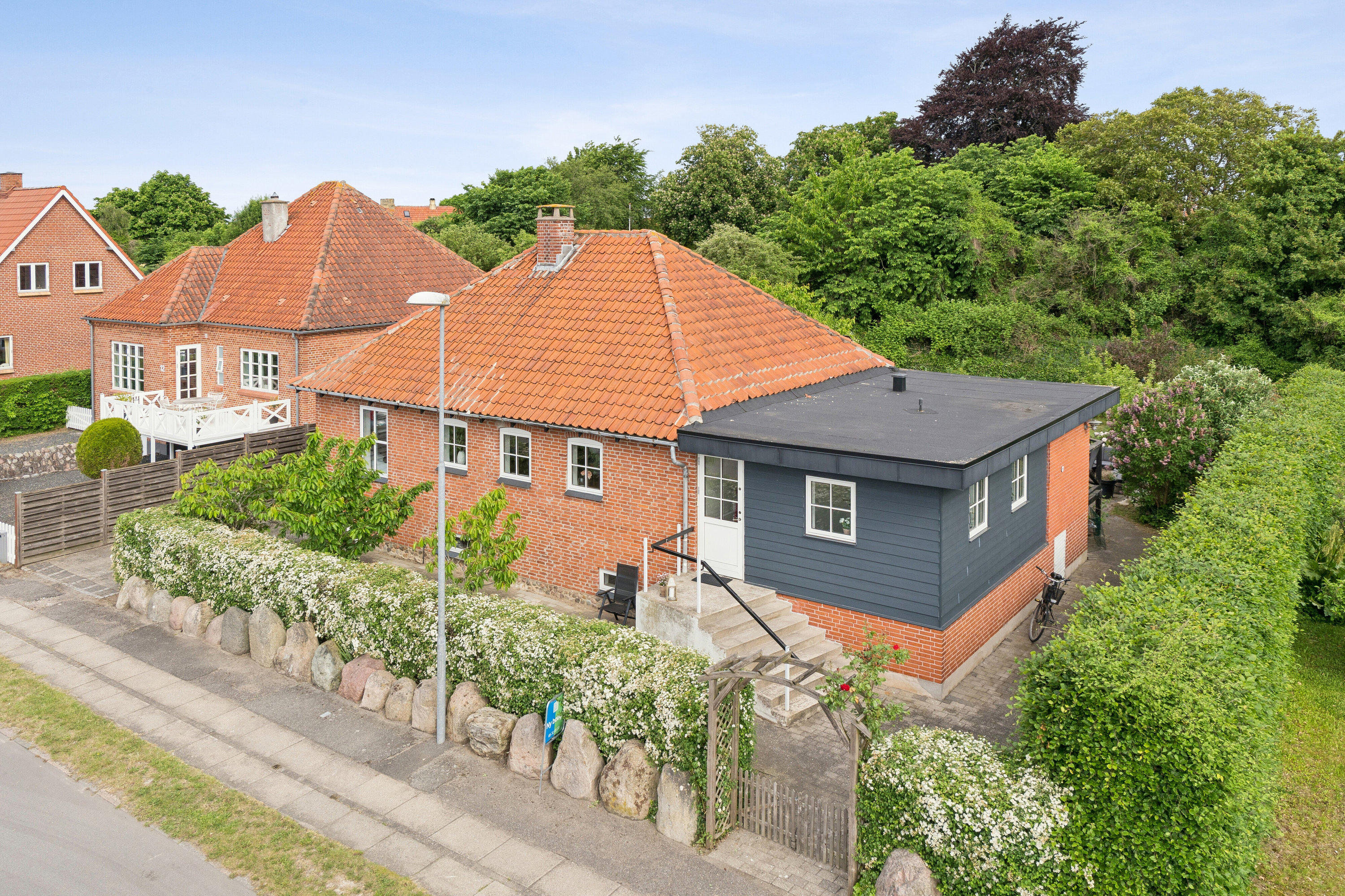 Fremhævet set fra vejen billede i fuldskærmstilstand. Billede af Bøgevej 10, 5800 Nyborg