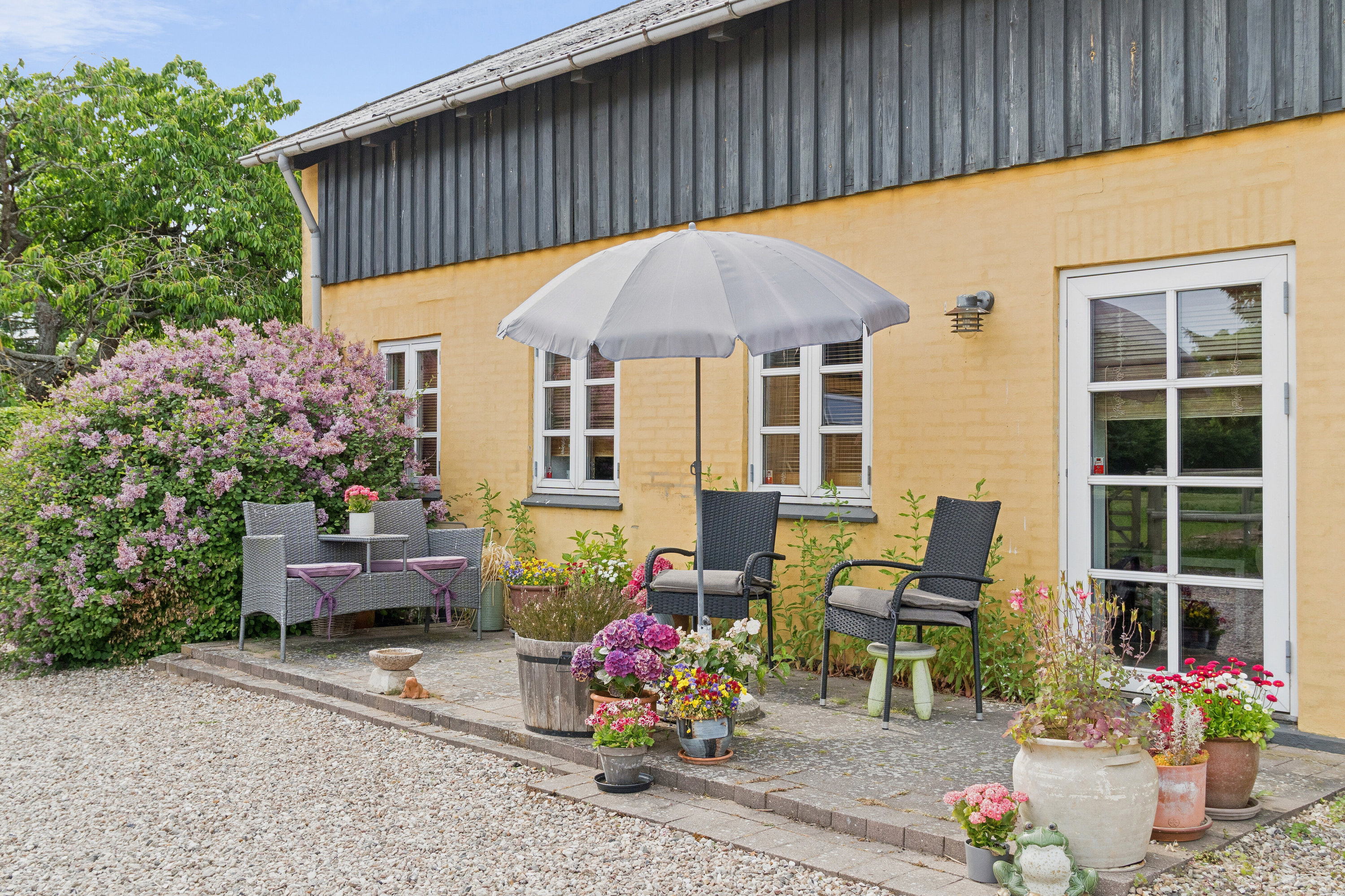 Fremhævet terrasse billede i fuldskærmstilstand. Billede af Skovsbovej 235, Skovsbo, 5700 Svendborg