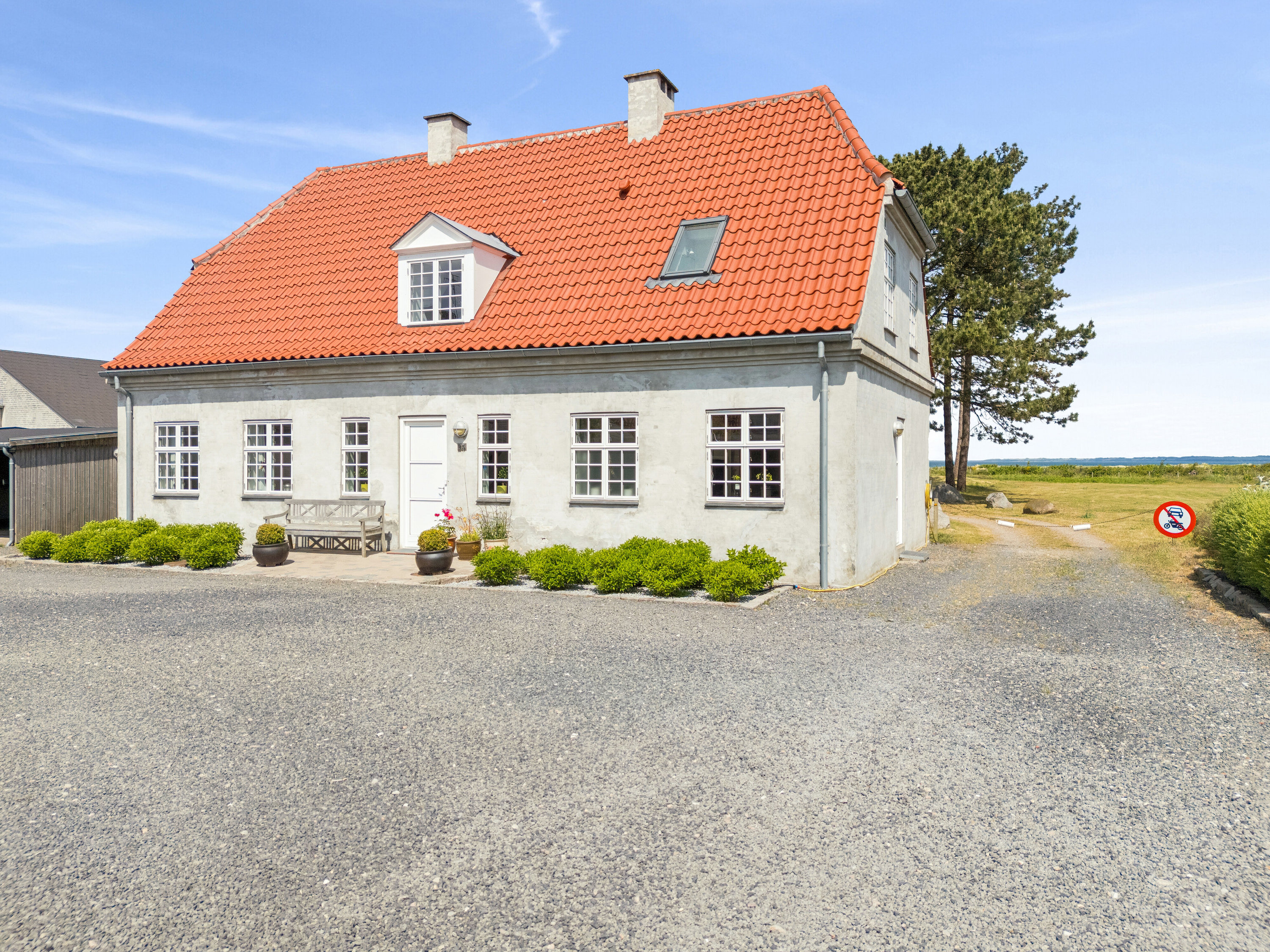Fremhævet set fra vejen billede i fuldskærmstilstand. Billede af Høve Klitbo 25, 4550 Asnæs