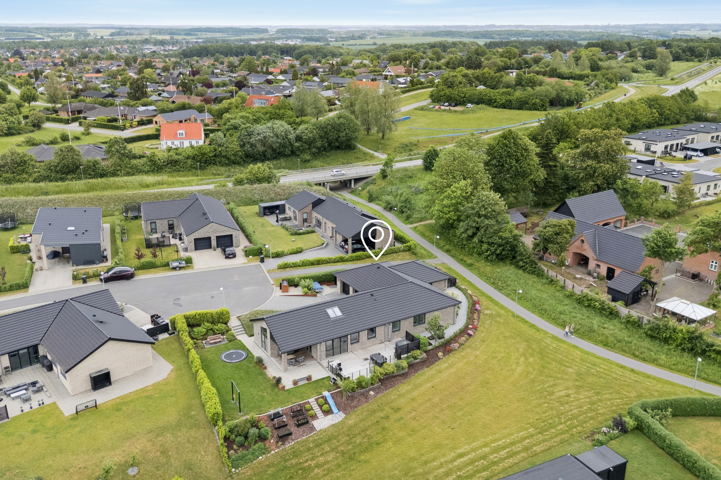 Fremhævet luftfoto billede i fuldskærmstilstand. Billede af Følfodhøjen 30, Gram, 8660 Skanderborg