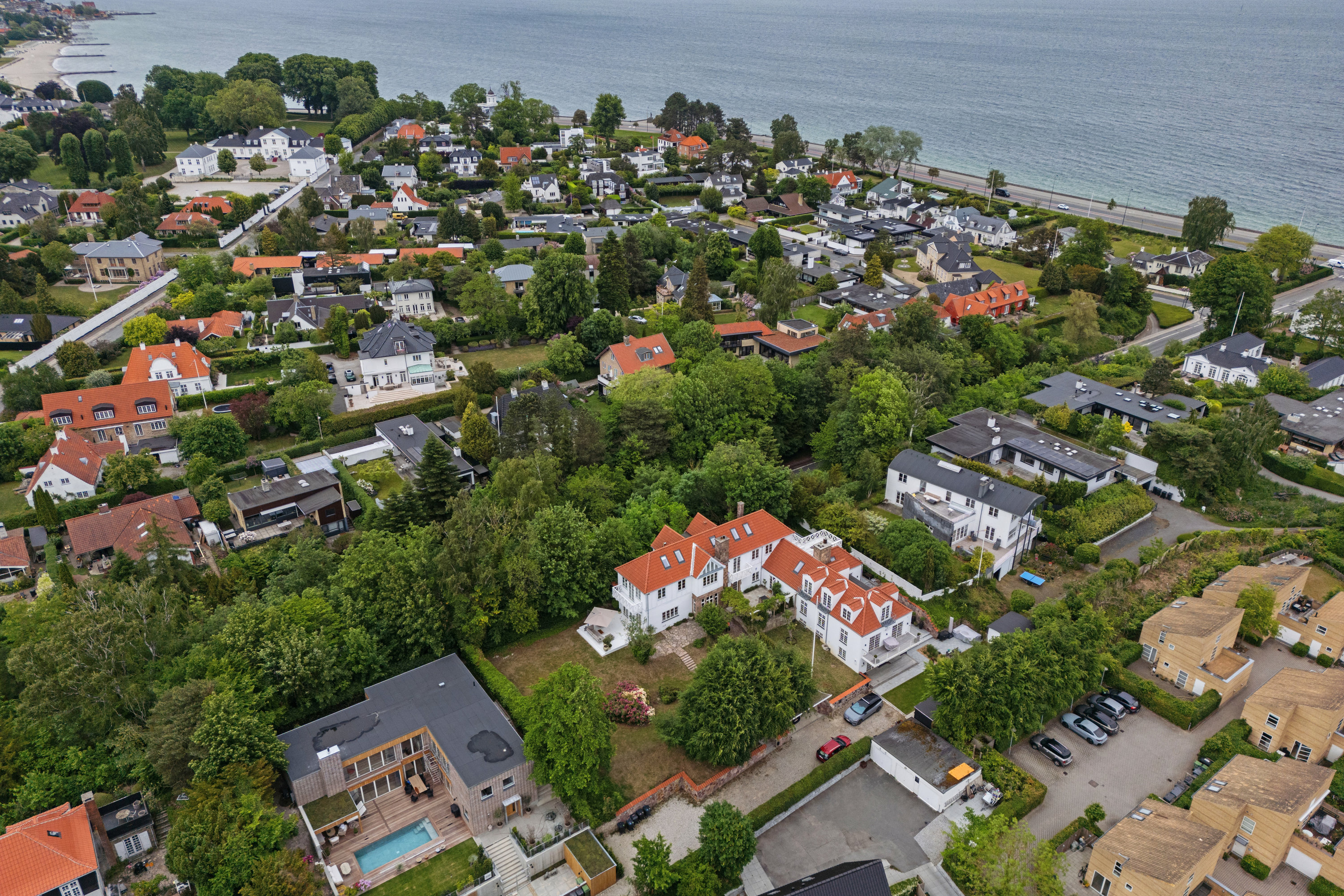 Fremhævet andet billede i fuldskærmstilstand. Billede af Emiliekildevej 35A, 2930 Klampenborg