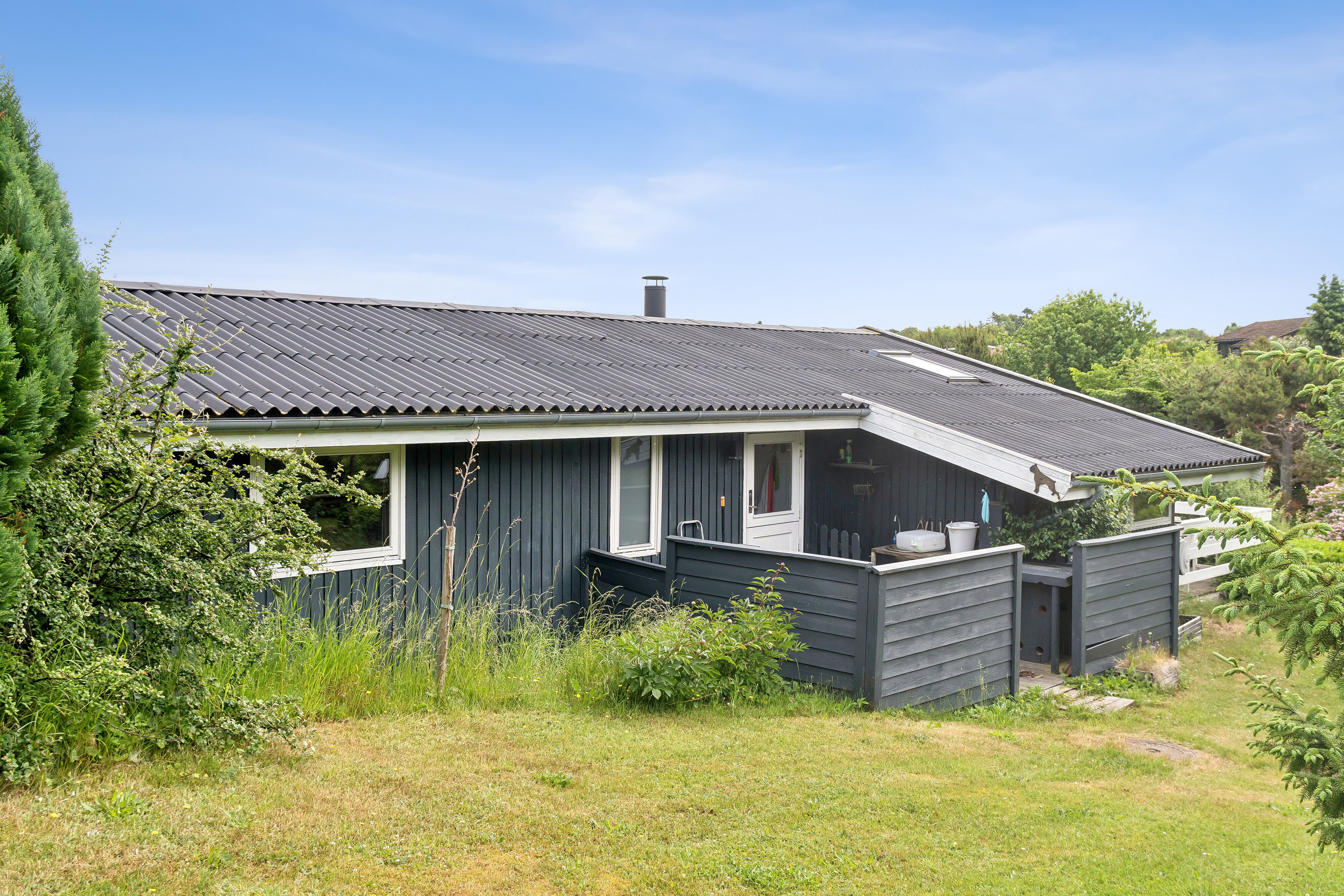 Fremhævet set fra haven billede i fuldskærmstilstand. Billede af Nissestien 27, Kårup, 4540 Fårevejle