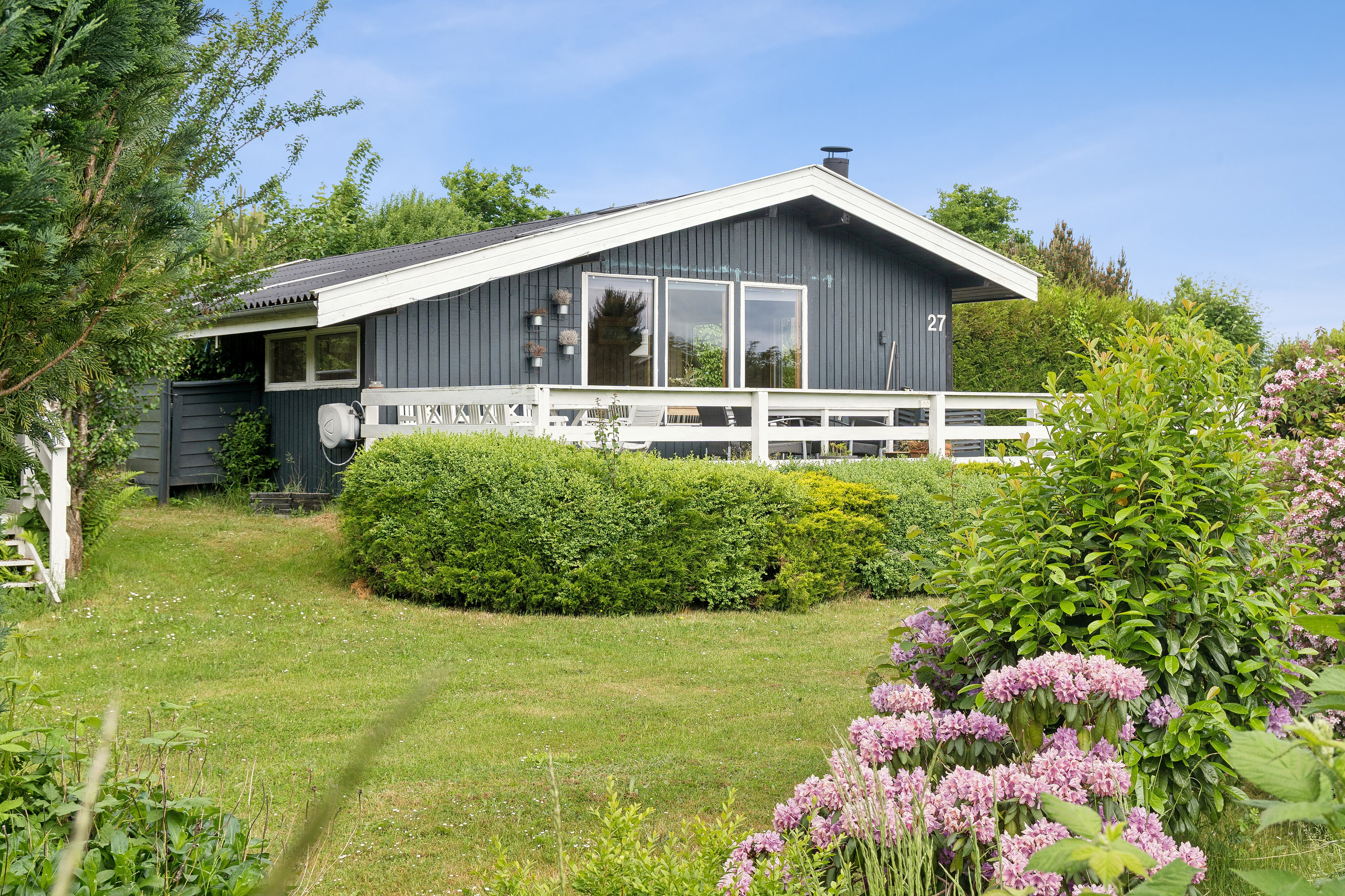 Fremhævet set fra haven billede i fuldskærmstilstand. Billede af Nissestien 27, Kårup, 4540 Fårevejle