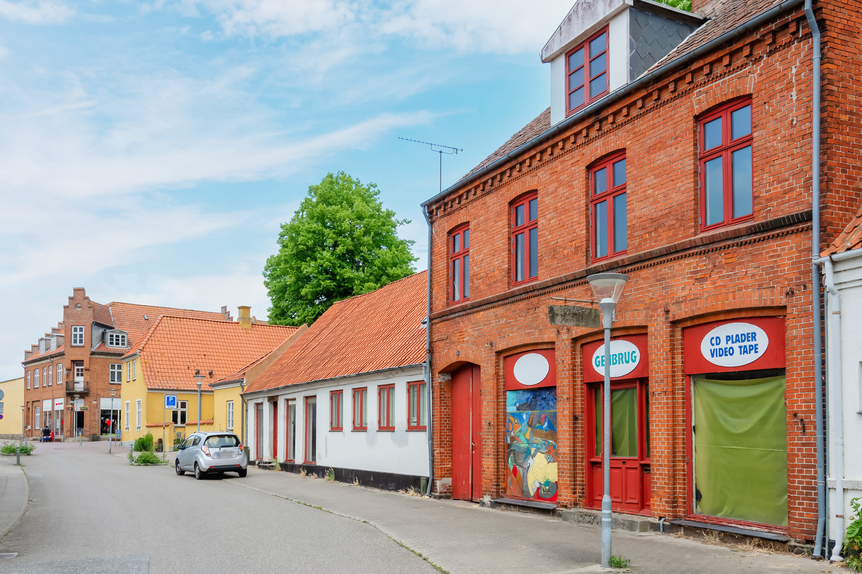 Fremhævet facade billede i fuldskærmstilstand. Billede af Møllegade 5, 4850 Stubbekøbing