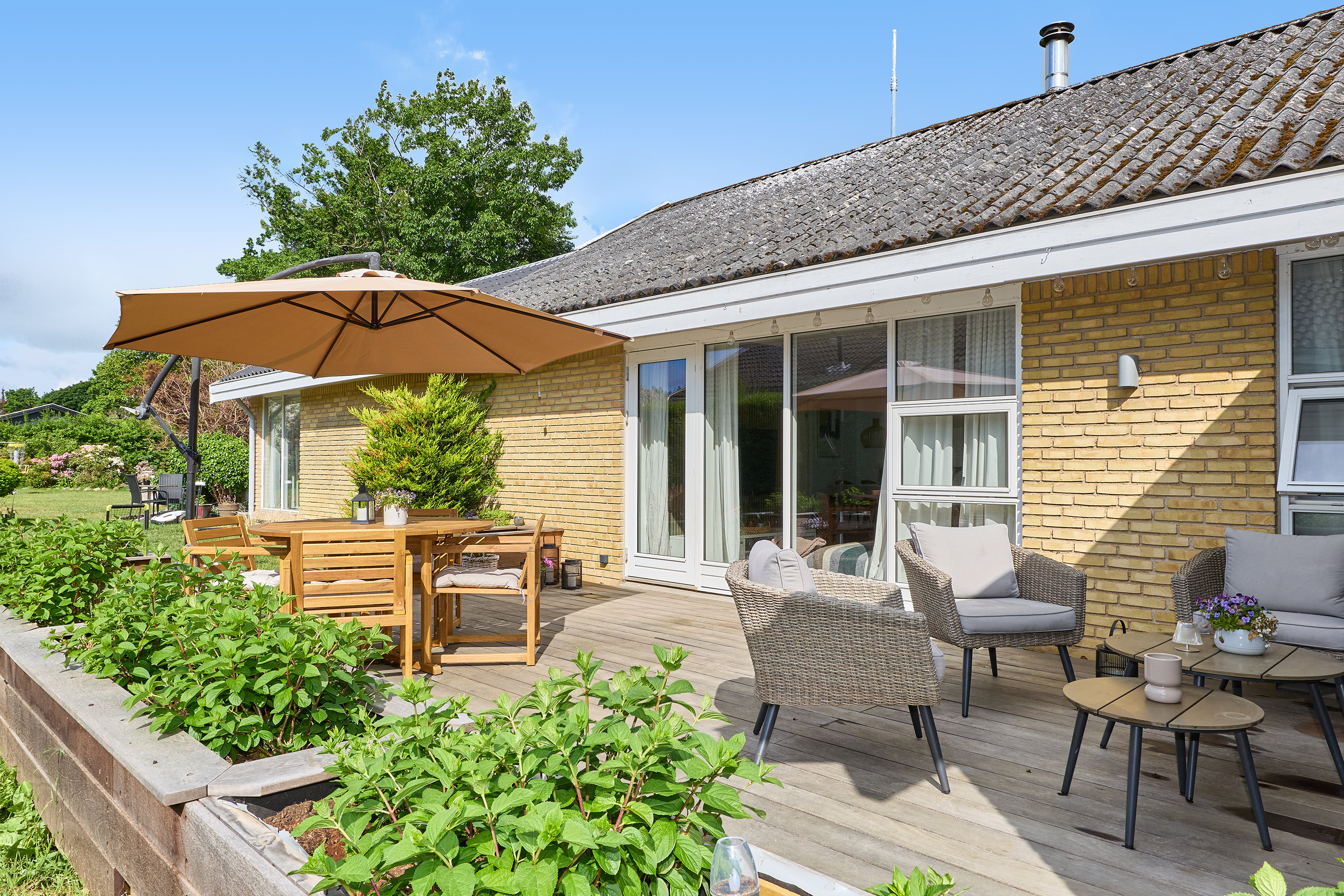 Fremhævet terrasse billede i fuldskærmstilstand. Billede af Juvelvej 4, 4040 Jyllinge