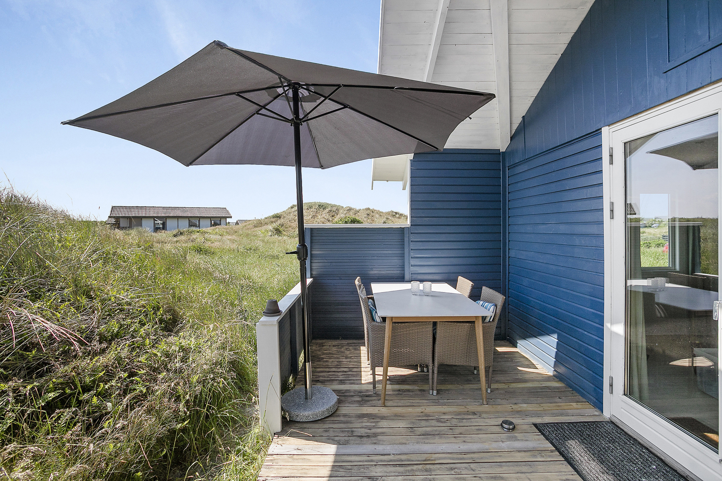 Fremhævet terrasse billede i fuldskærmstilstand. Billede af Svenstibakkevej 70, Lild Strand, 7741 Frøstrup