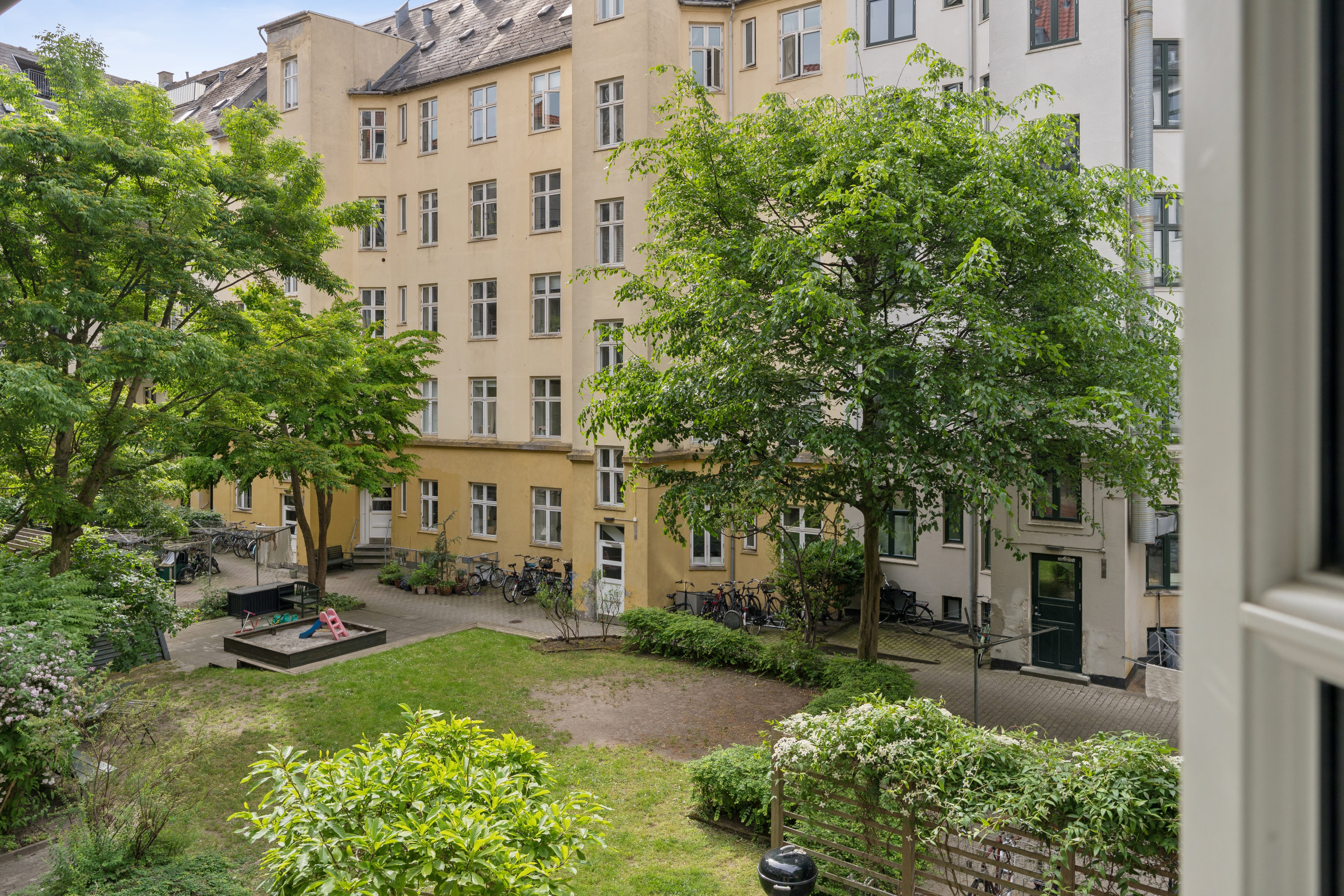 Fremhævet andet billede i fuldskærmstilstand. Billede af Korsørgade 38, 1. tv., 2100 København Ø