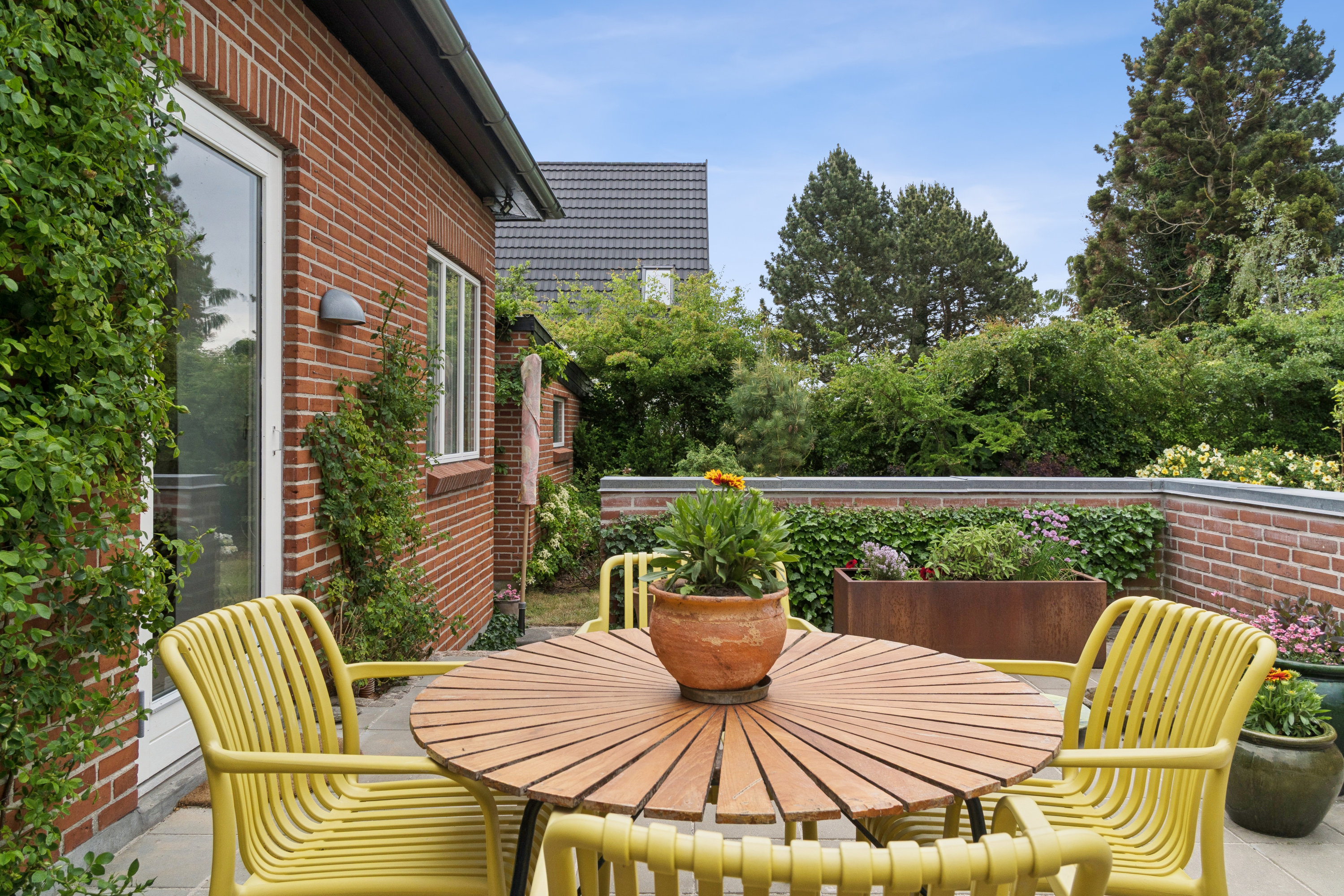 Fremhævet terrasse billede i fuldskærmstilstand. Billede af Klintevej 31B, 8240 Risskov