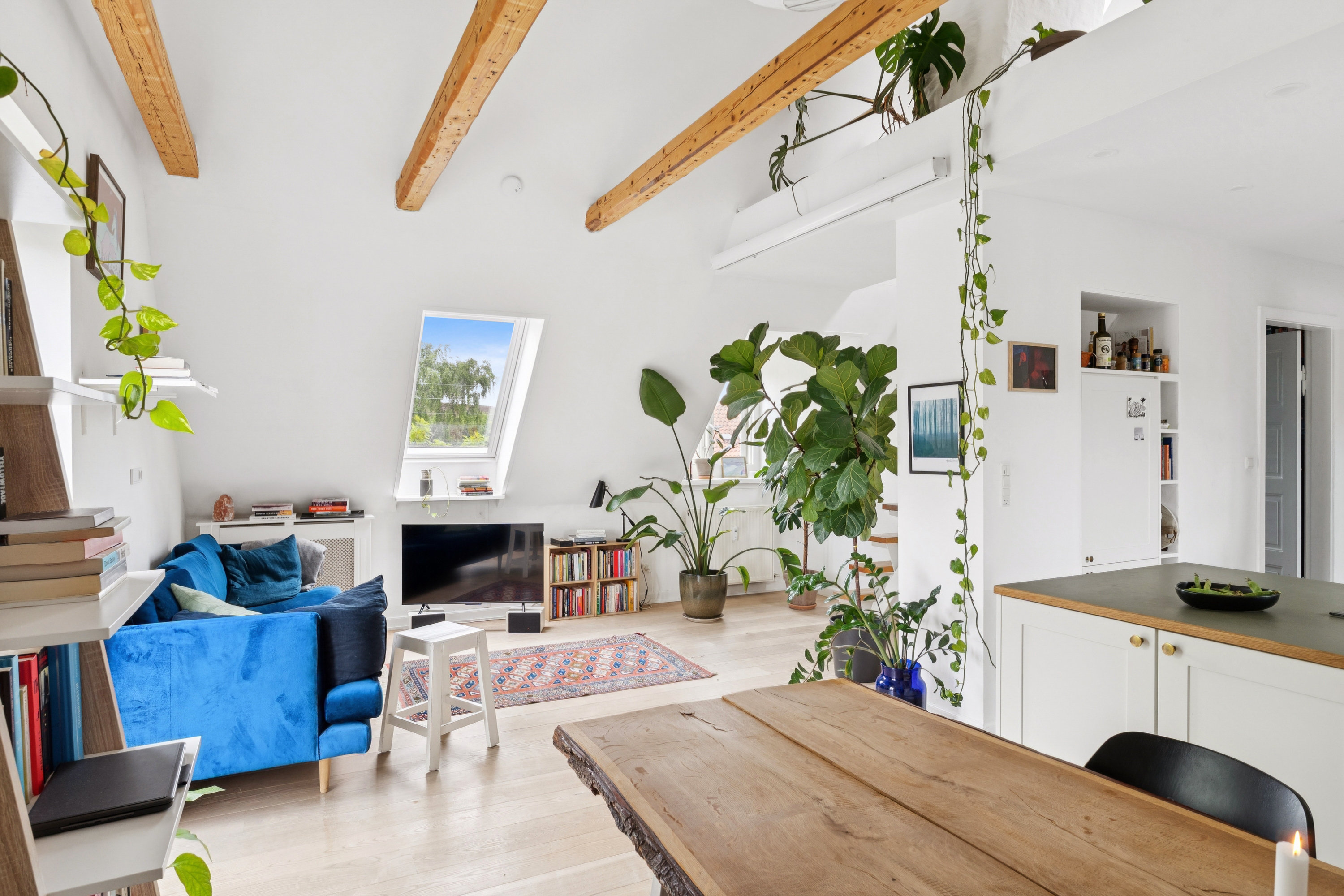 Fremhævet stue billede i fuldskærmstilstand. Billede af Vermundsgade 12, 2. tv., 2100 København Ø