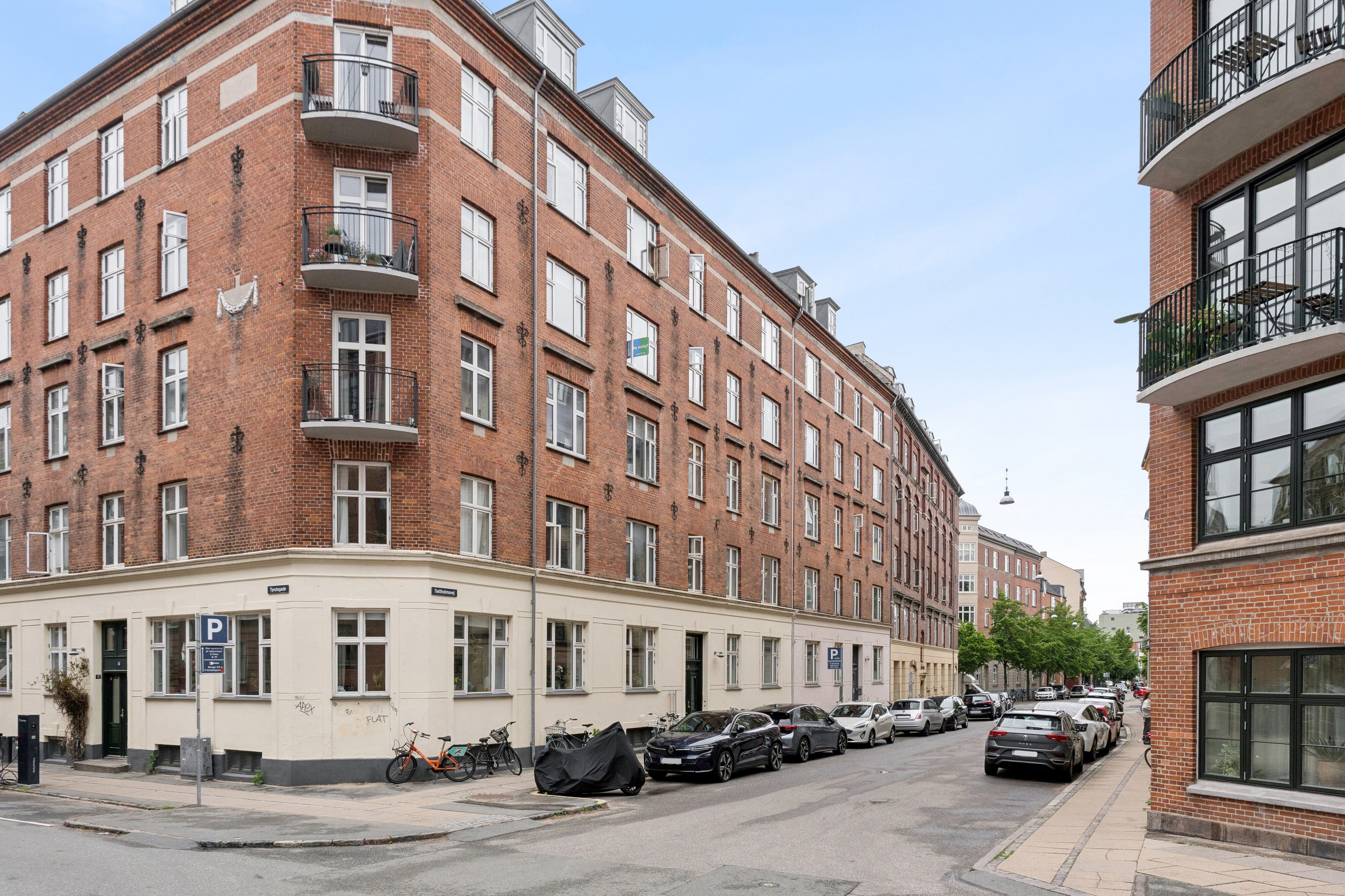 Fremhævet facade billede i fuldskærmstilstand. Billede af Saltholmsvej 6, 3. tv., 2300 København S