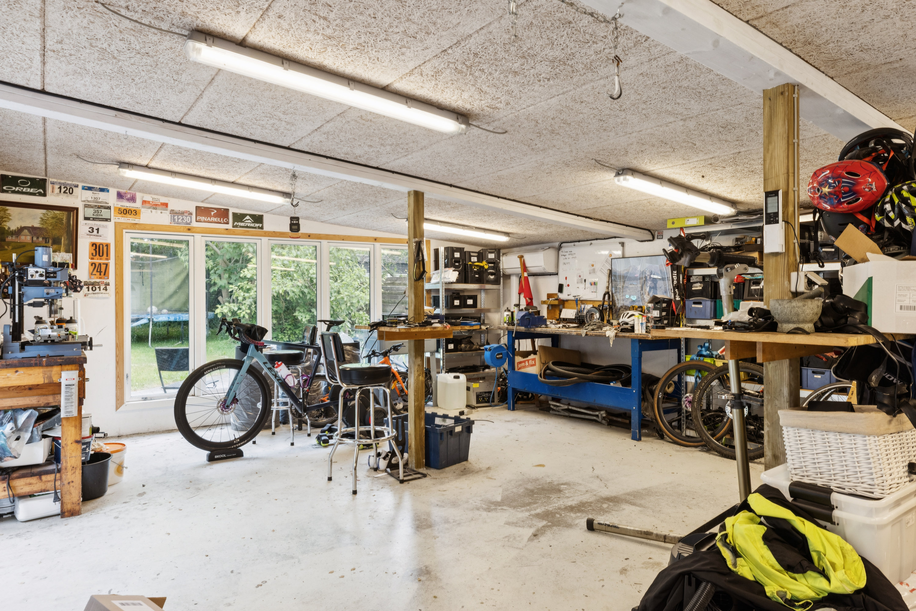 Fremhævet garage billede i fuldskærmstilstand. Billede af Tangevej 93, 6760 Ribe