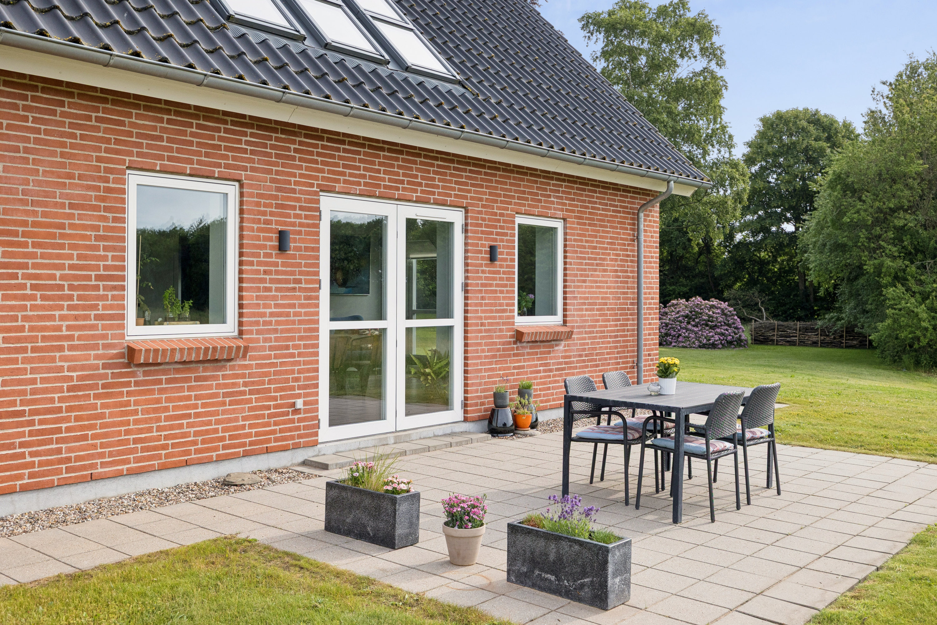 Fremhævet terrasse billede i fuldskærmstilstand. Billede af Holmedal 8, Voerladegård, 8660 Skanderborg