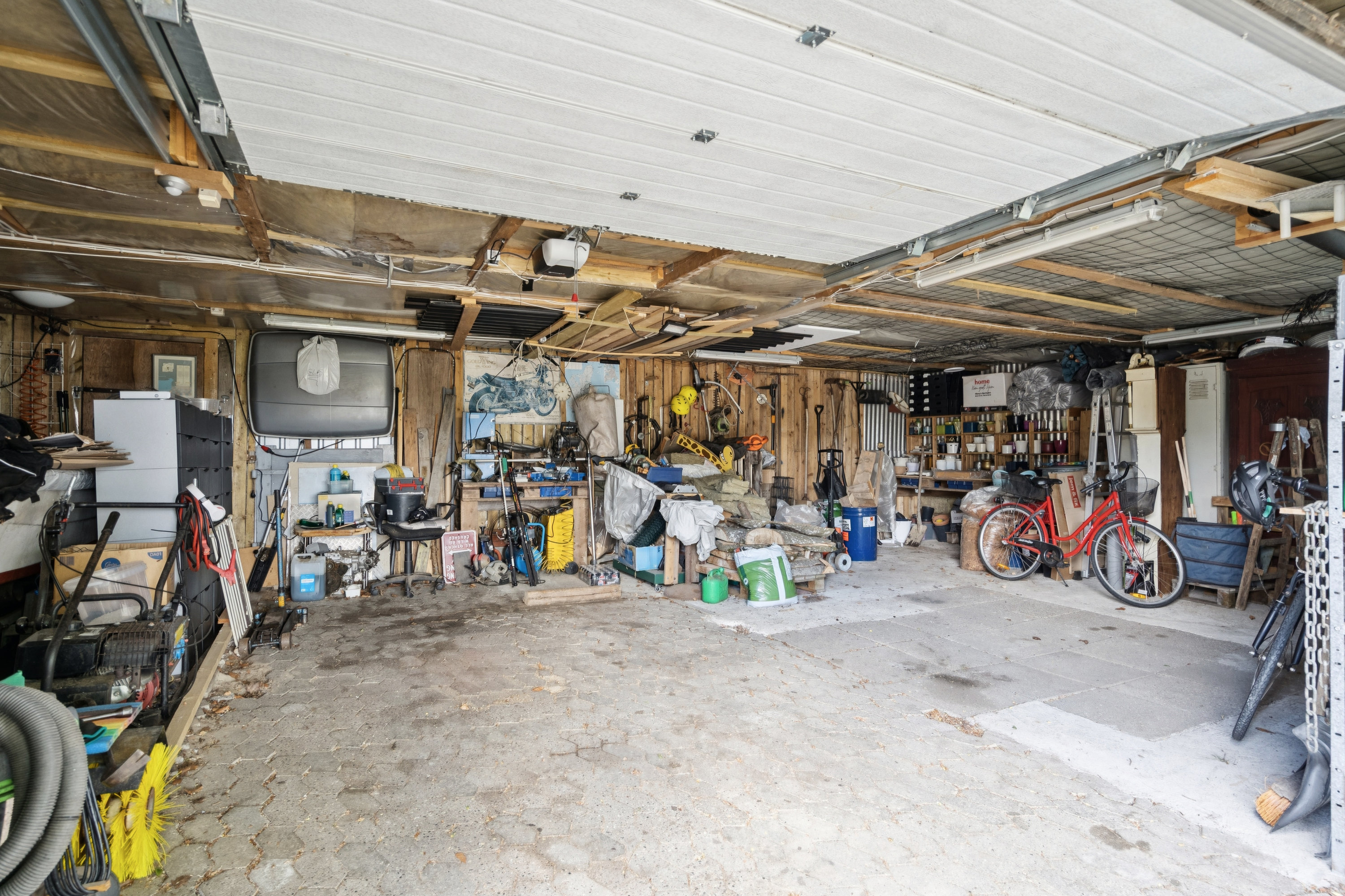 Fremhævet garage billede i fuldskærmstilstand. Billede af Skibelundvej 5, 8850 Bjerringbro