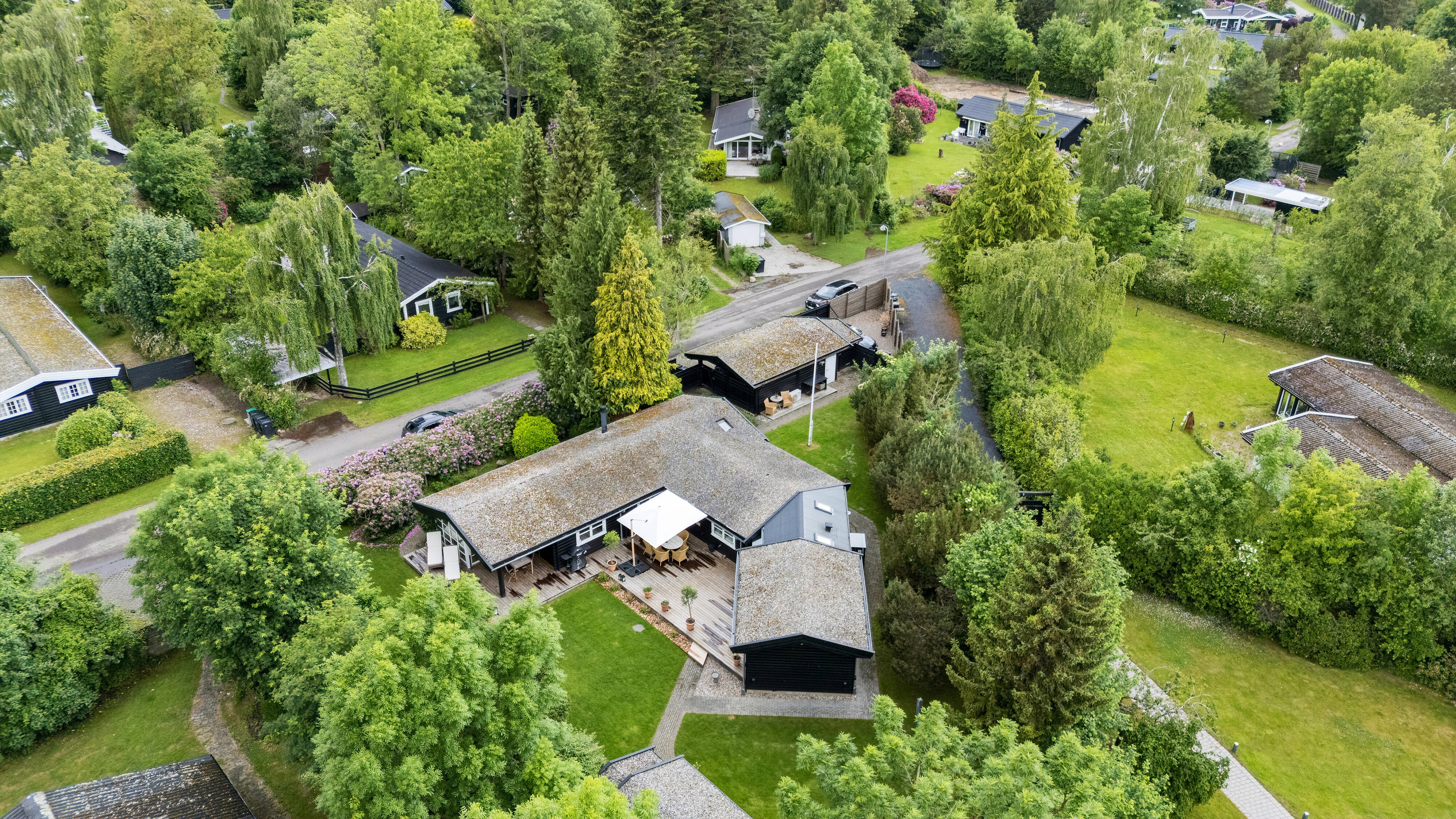 Fremhævet luftfoto billede i fuldskærmstilstand. Billede af Ringgårdsvej 14, 3100 Hornbæk