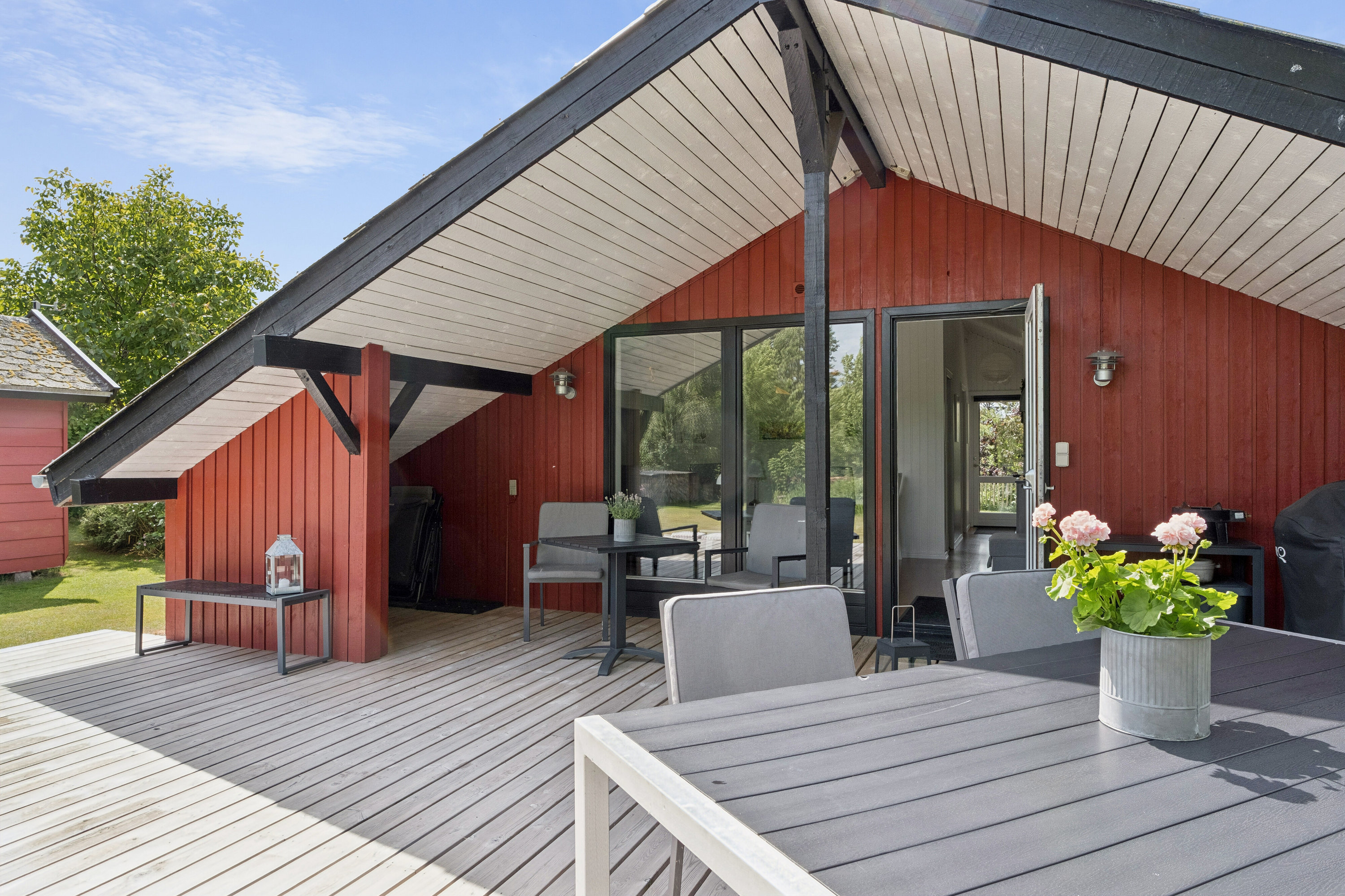 Fremhævet overdækket terrasse billede i fuldskærmstilstand. Billede af Primulavej 16, Bønsvig Str, 4720 Præstø
