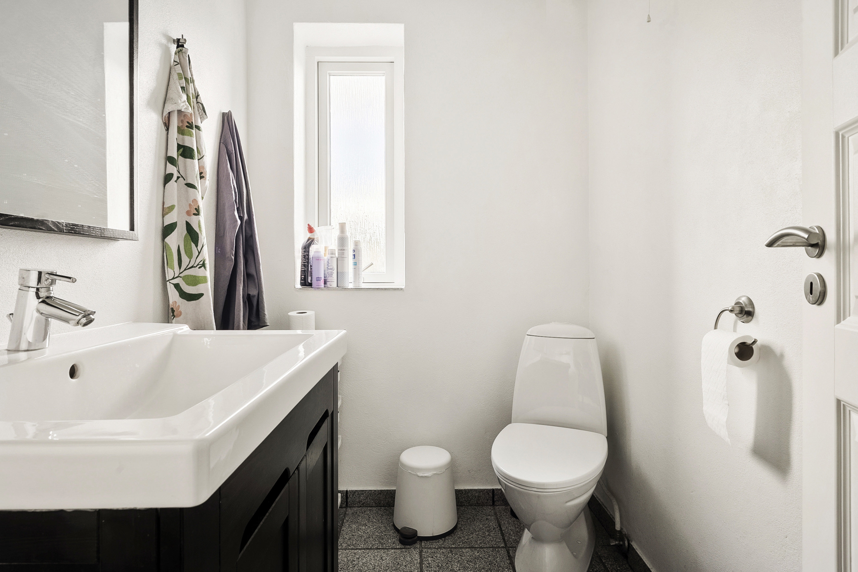 Fremhævet toilet billede i fuldskærmstilstand. Billede af Brådhusvej 5, 8700 Horsens