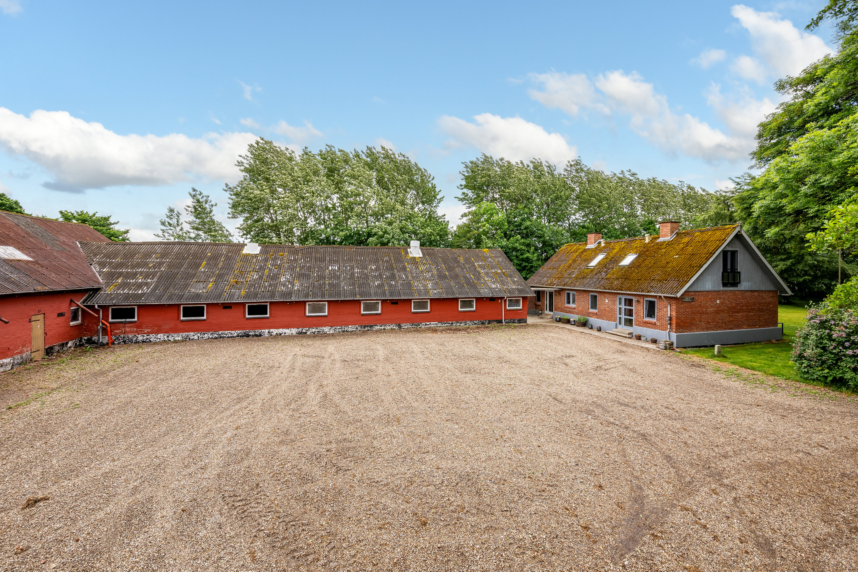 Fremhævet facade billede i fuldskærmstilstand. Billede af Egvadvej 15, Foersum, 6880 Tarm