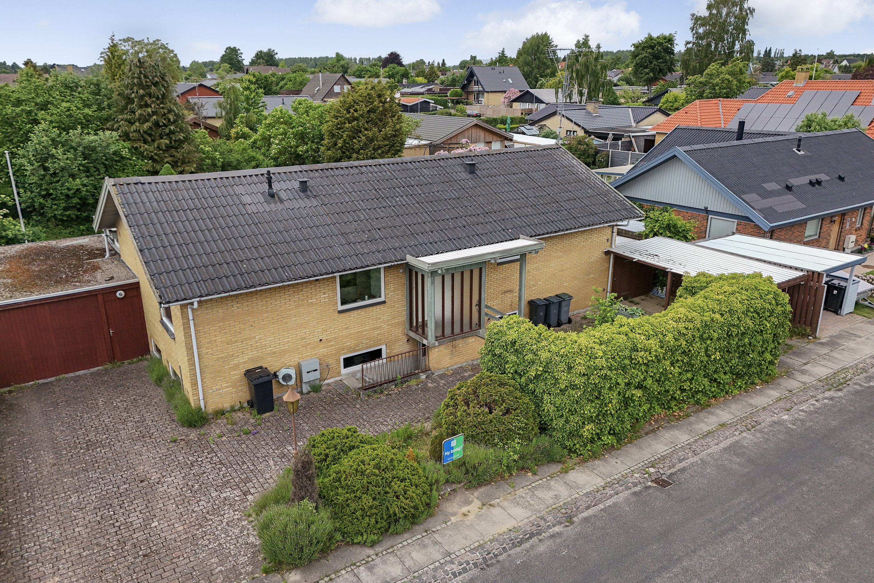 Fremhævet facade billede i fuldskærmstilstand. Billede af Stensbyvej 6, 2740 Skovlunde