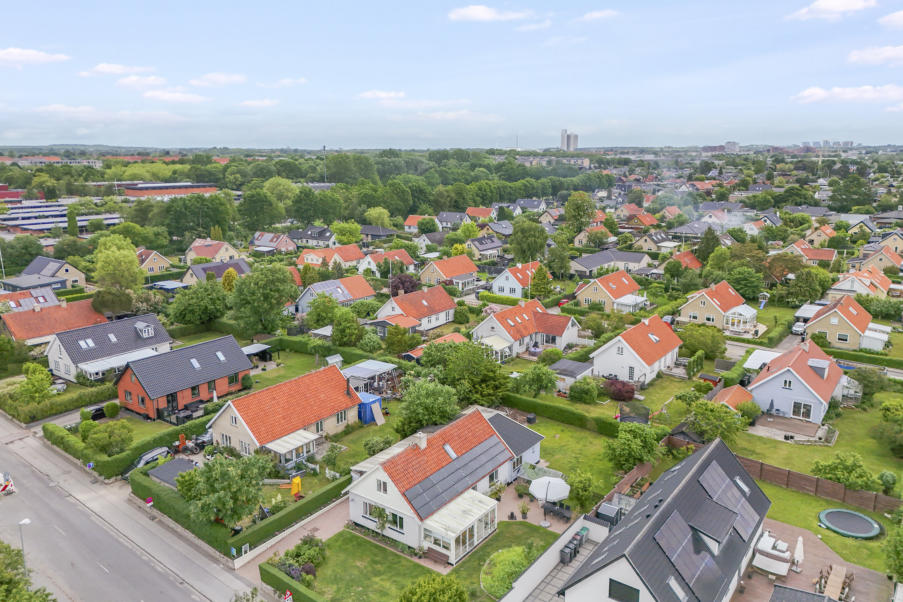 Fremhævet luftfoto billede i fuldskærmstilstand. Billede af Ejbyvej 73, 2740 Skovlunde
