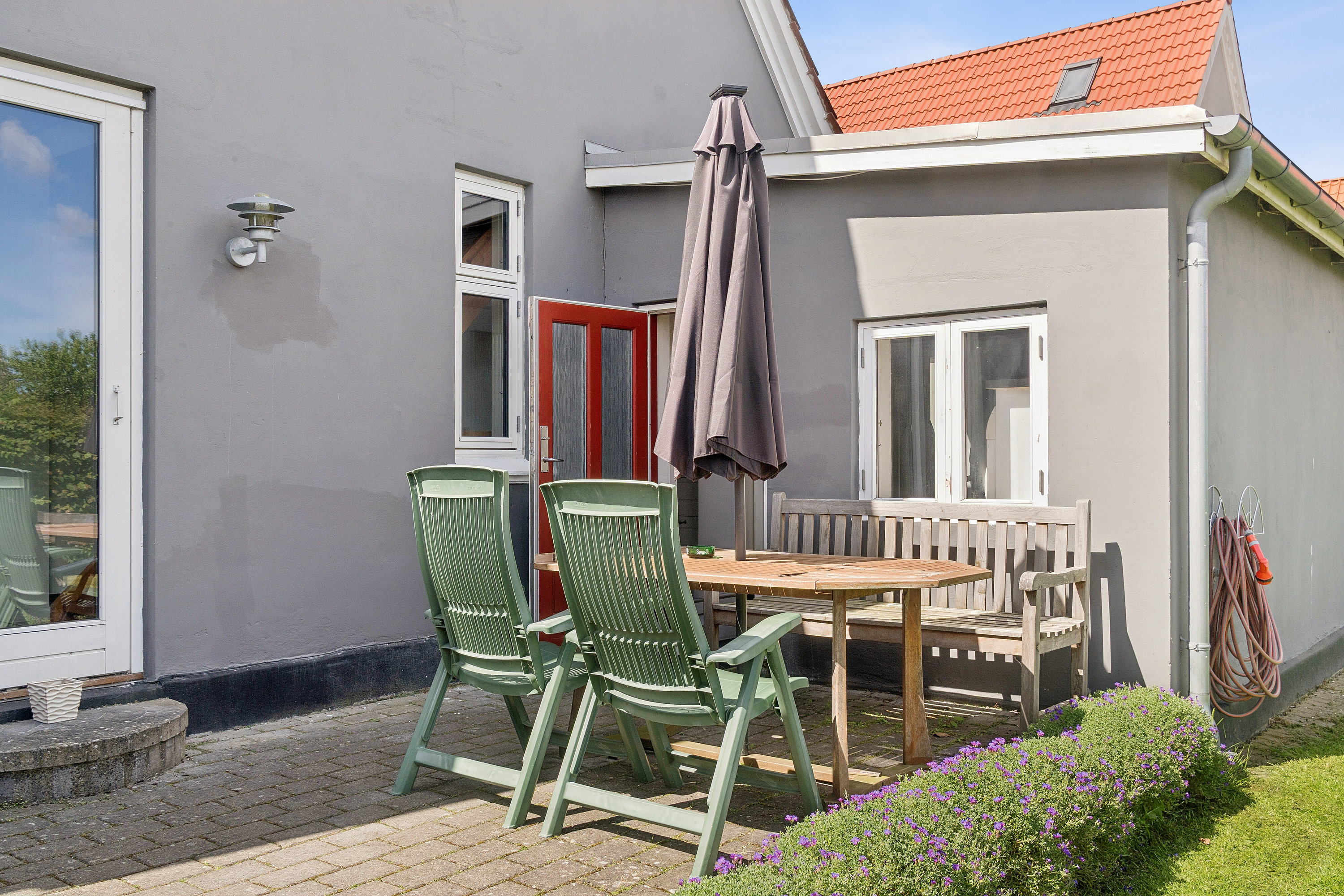 Fremhævet terrasse billede i fuldskærmstilstand. Billede af Soltoften 4, 4560 Vig