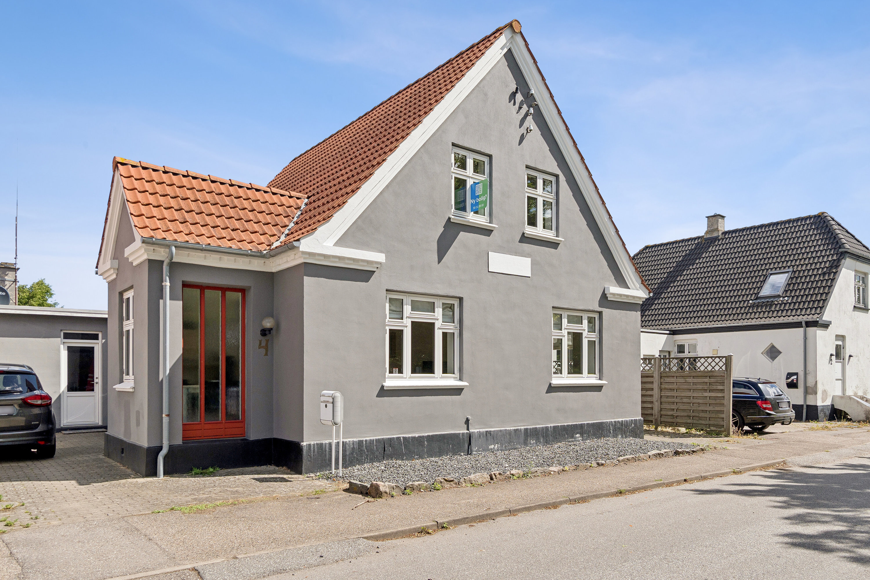Fremhævet set fra vejen billede i fuldskærmstilstand. Billede af Soltoften 4, 4560 Vig