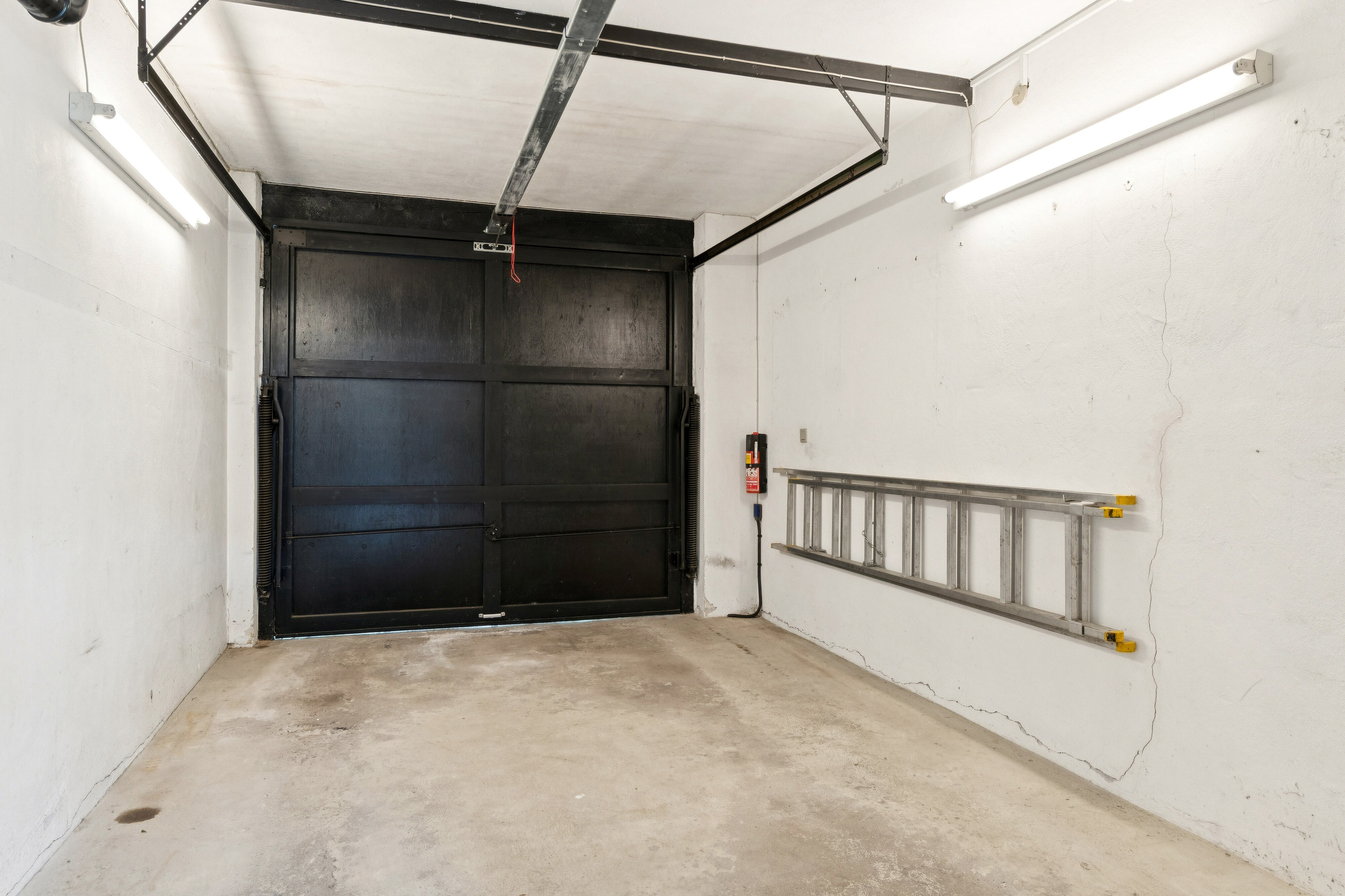 Fremhævet garage billede i fuldskærmstilstand. Billede af Bjødstrupvej 25, 8270 Højbjerg