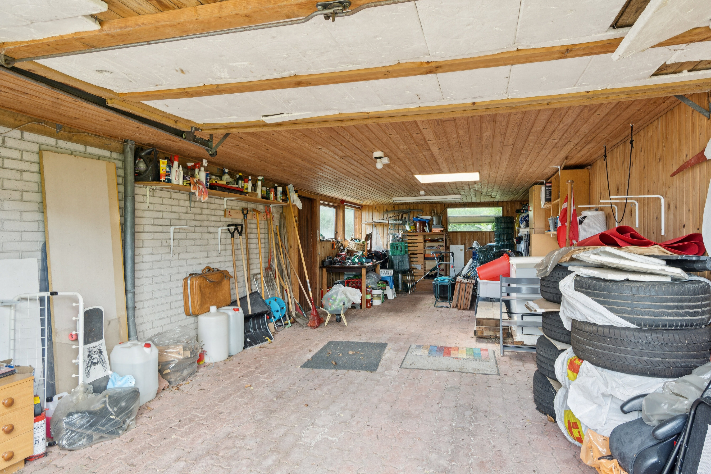 Fremhævet garage billede i fuldskærmstilstand. Billede af Lodager 52, 2620 Albertslund