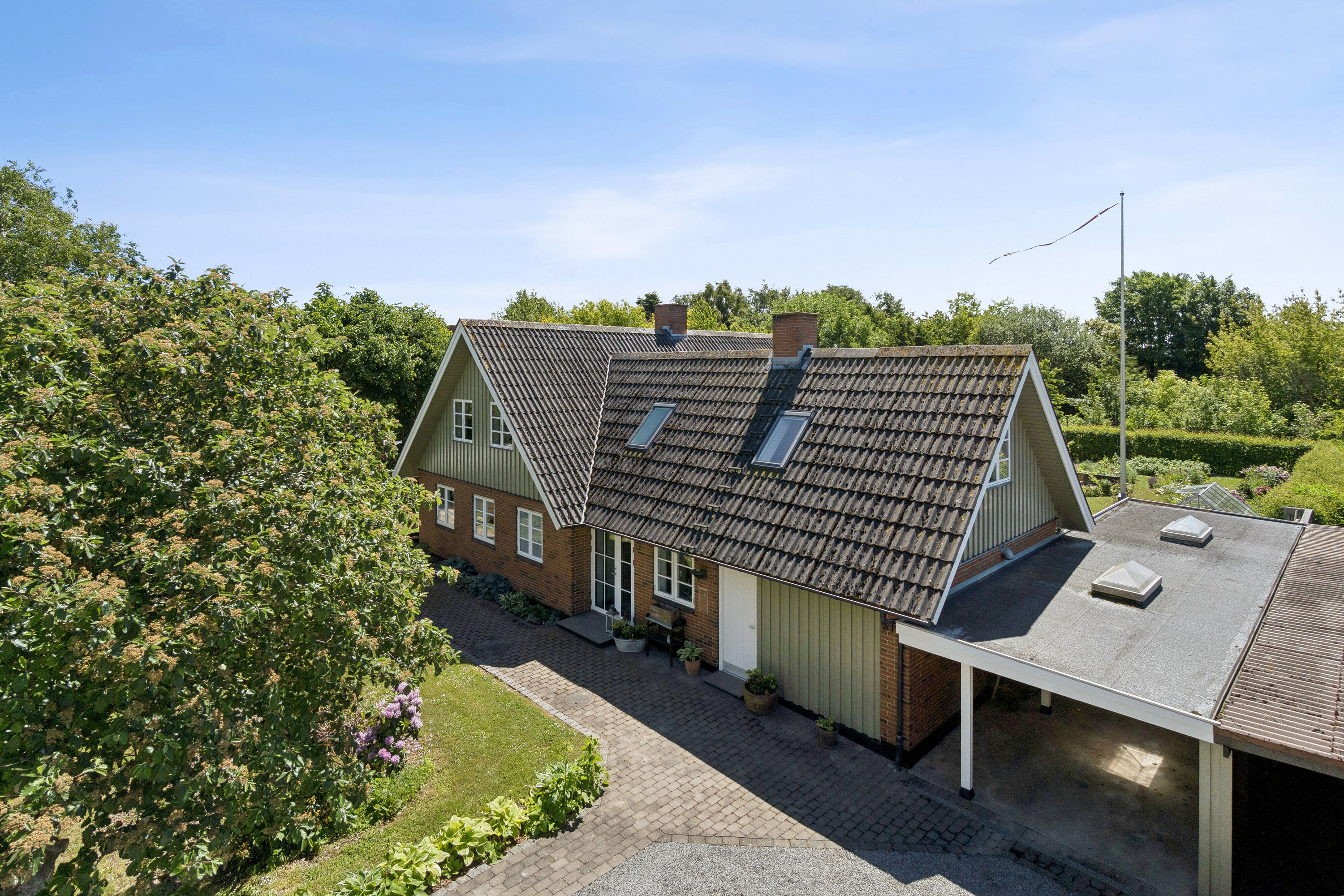 Fremhævet set fra vejen billede i fuldskærmstilstand. Billede af Pederskervejen 61, 3720 Aakirkeby