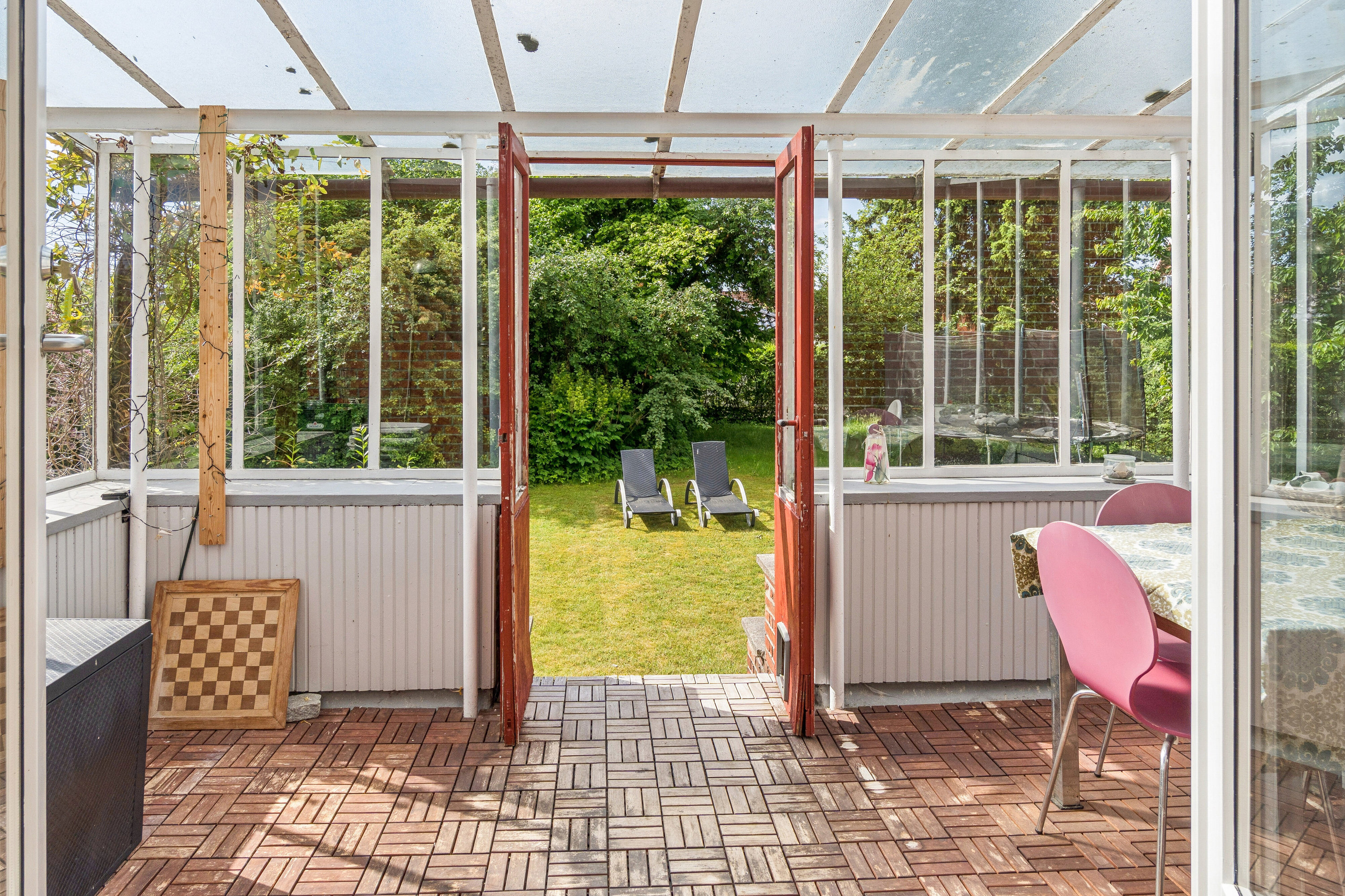 Fremhævet terrasse billede i fuldskærmstilstand. Billede af Nørremarksvej 13, 2650 Hvidovre