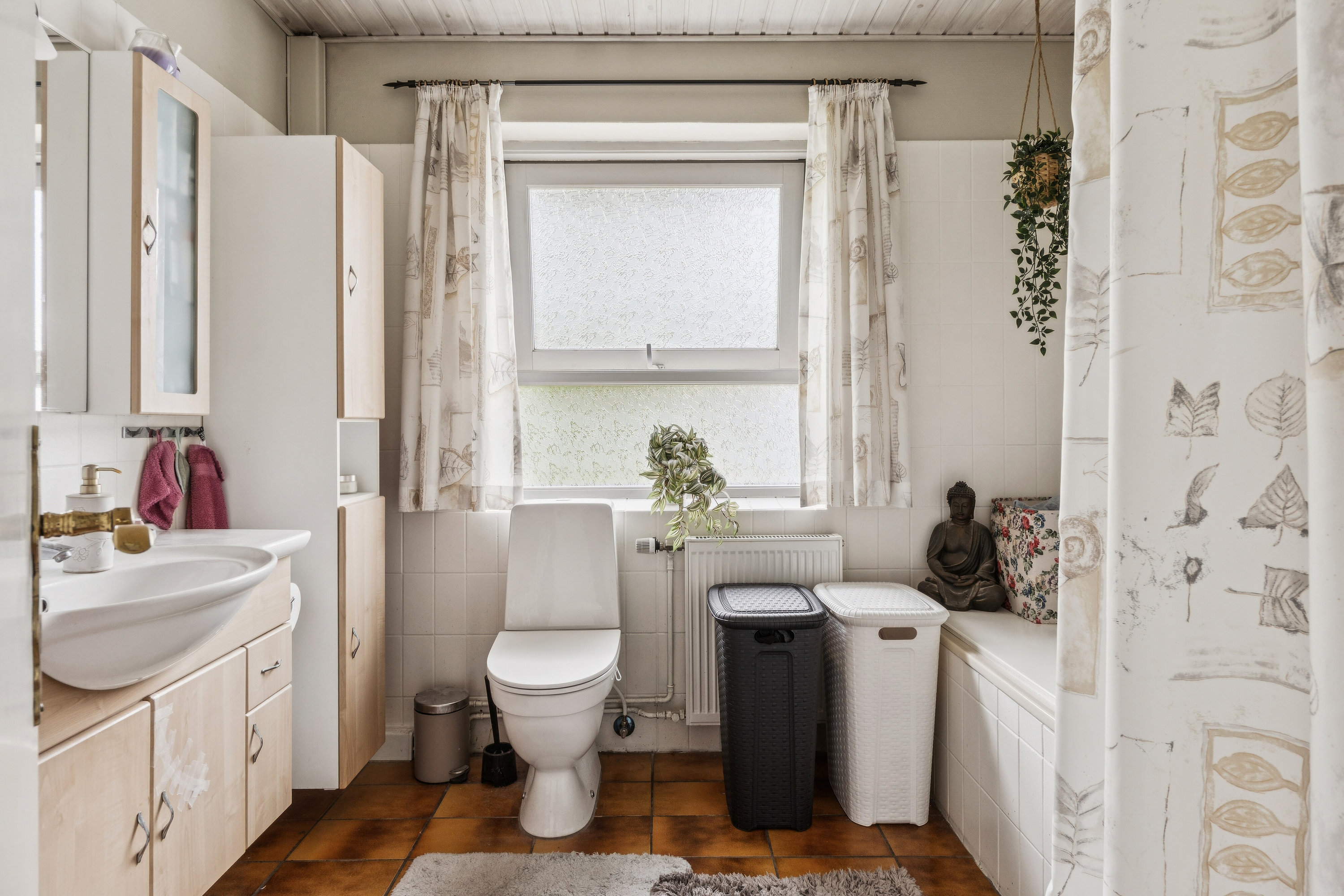 Fremhævet toilet billede i fuldskærmstilstand. Billede af Vikingvej 8, 6330 Padborg