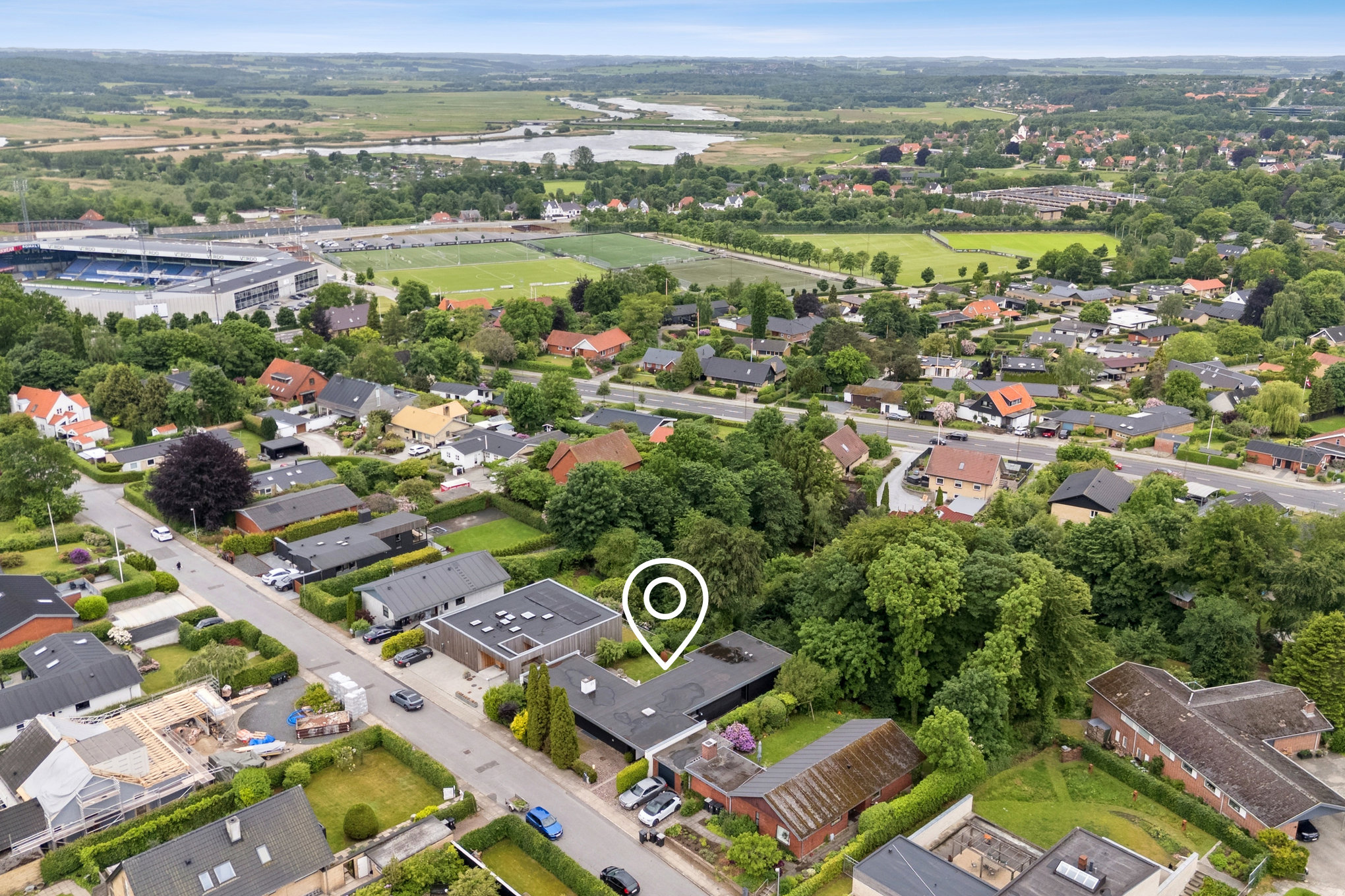 Fremhævet luftfoto billede i fuldskærmstilstand. Billede af Byfogedvej 15, 8920 Randers NV