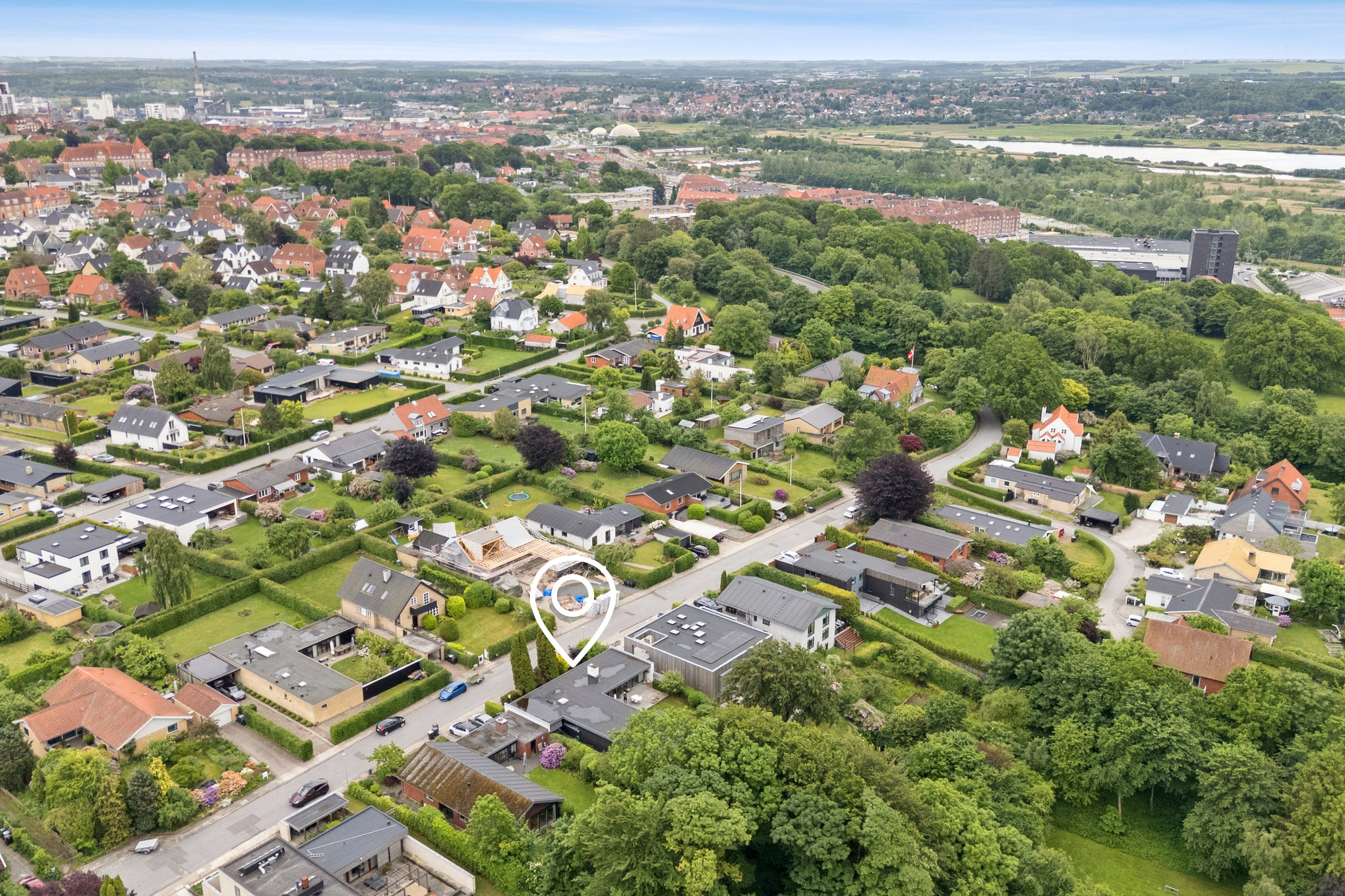 Fremhævet luftfoto billede i fuldskærmstilstand. Billede af Byfogedvej 15, 8920 Randers NV