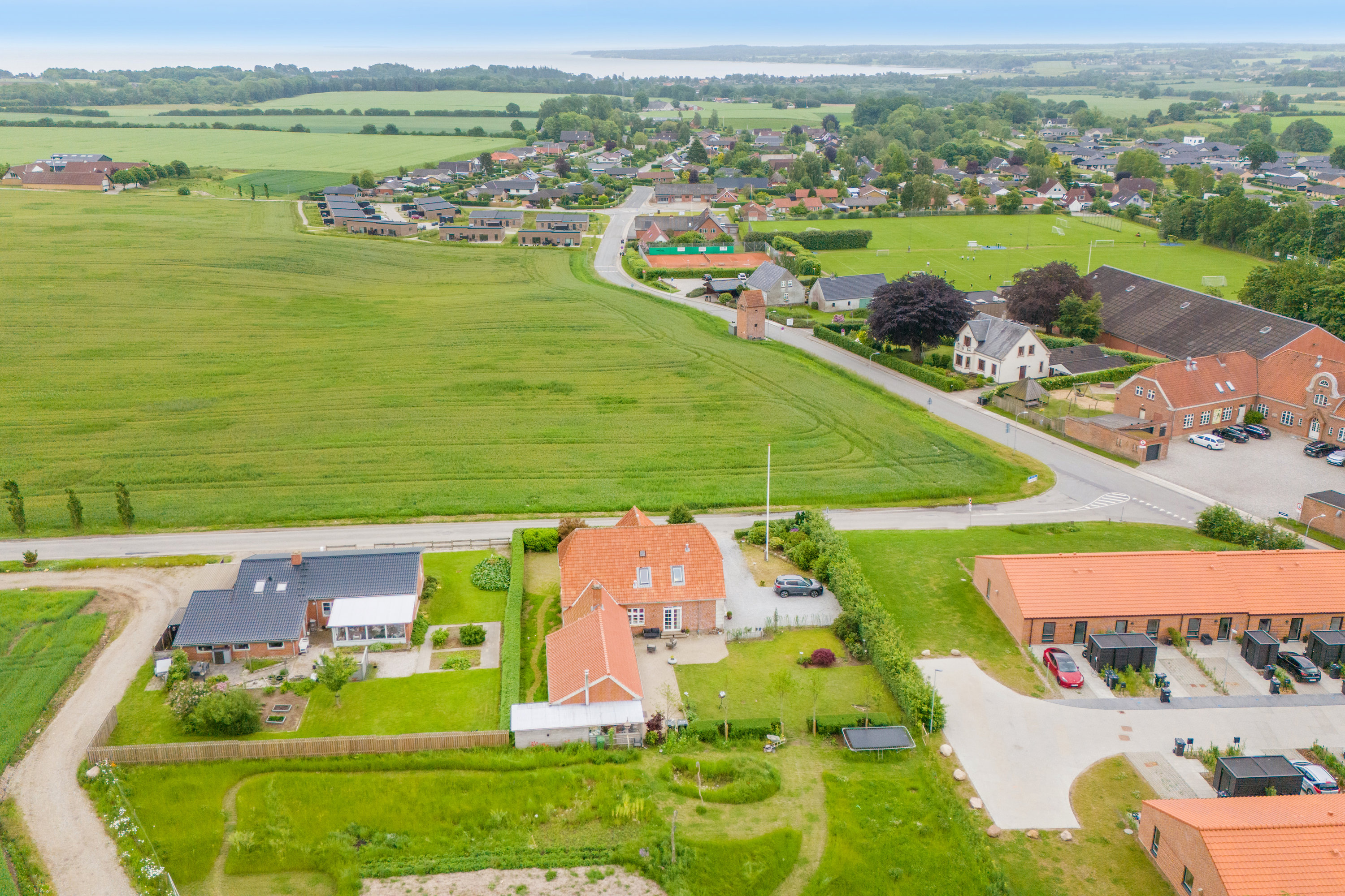 Fremhævet luftfoto billede i fuldskærmstilstand. Billede af Lundbjergvej 3, Gårslev, 7080 Børkop