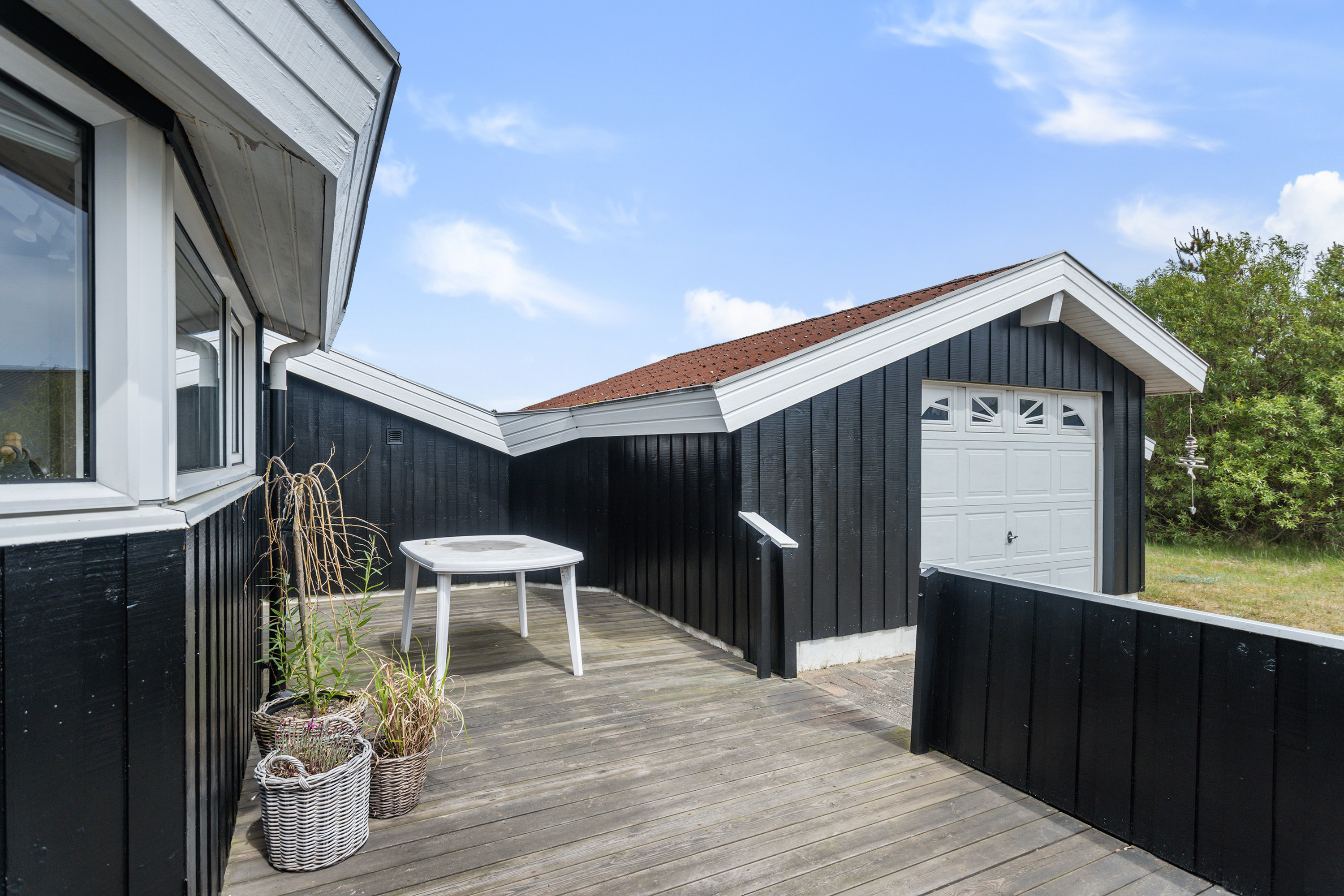 Fremhævet terrasse billede i fuldskærmstilstand. Billede af Sigridsvej 4, Lyngså, 9300 Sæby