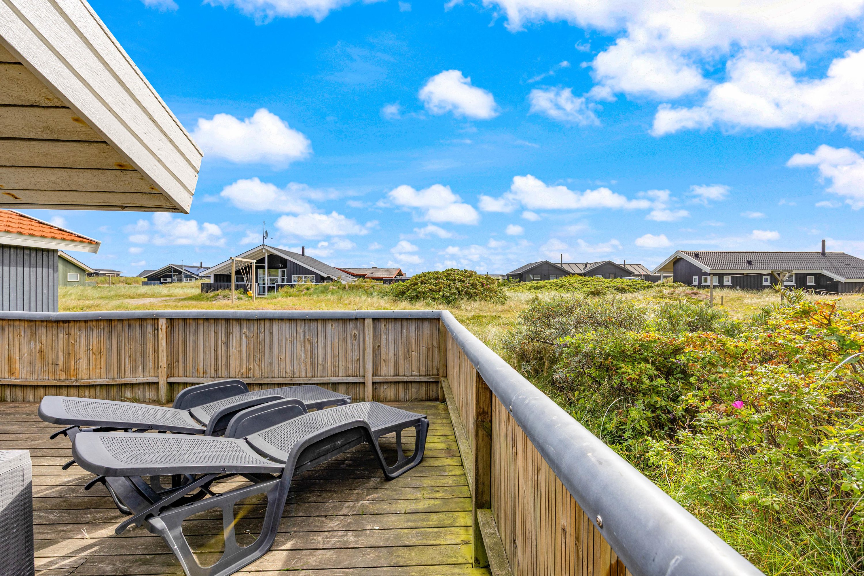 Fremhævet terrasse billede i fuldskærmstilstand. Billede af Bjerregårdsvej 404, Bjerregaard, 6960 Hvide Sande