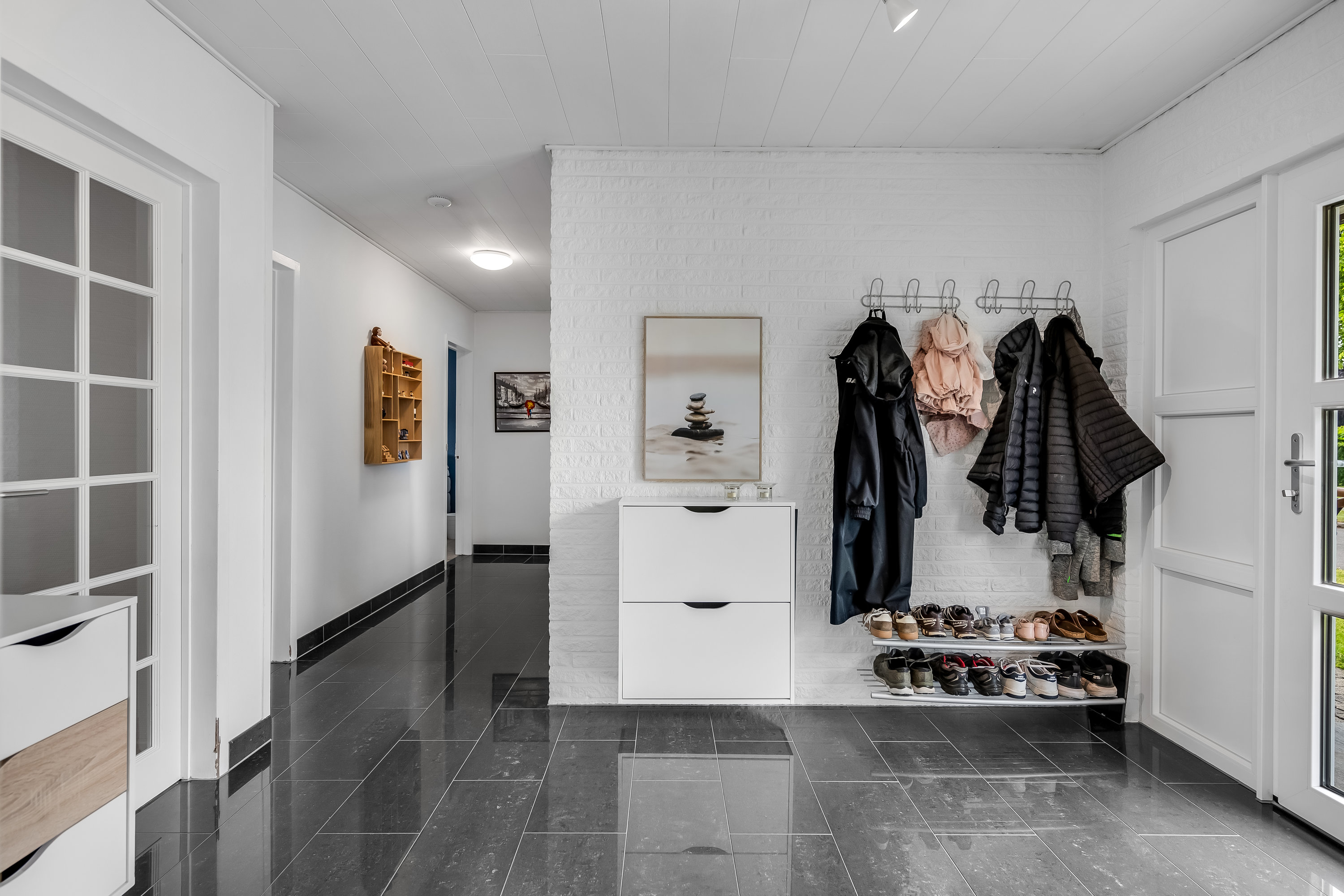 Fremhævet gang billede i fuldskærmstilstand. Billede af Mølledammen 24, 6800 Varde