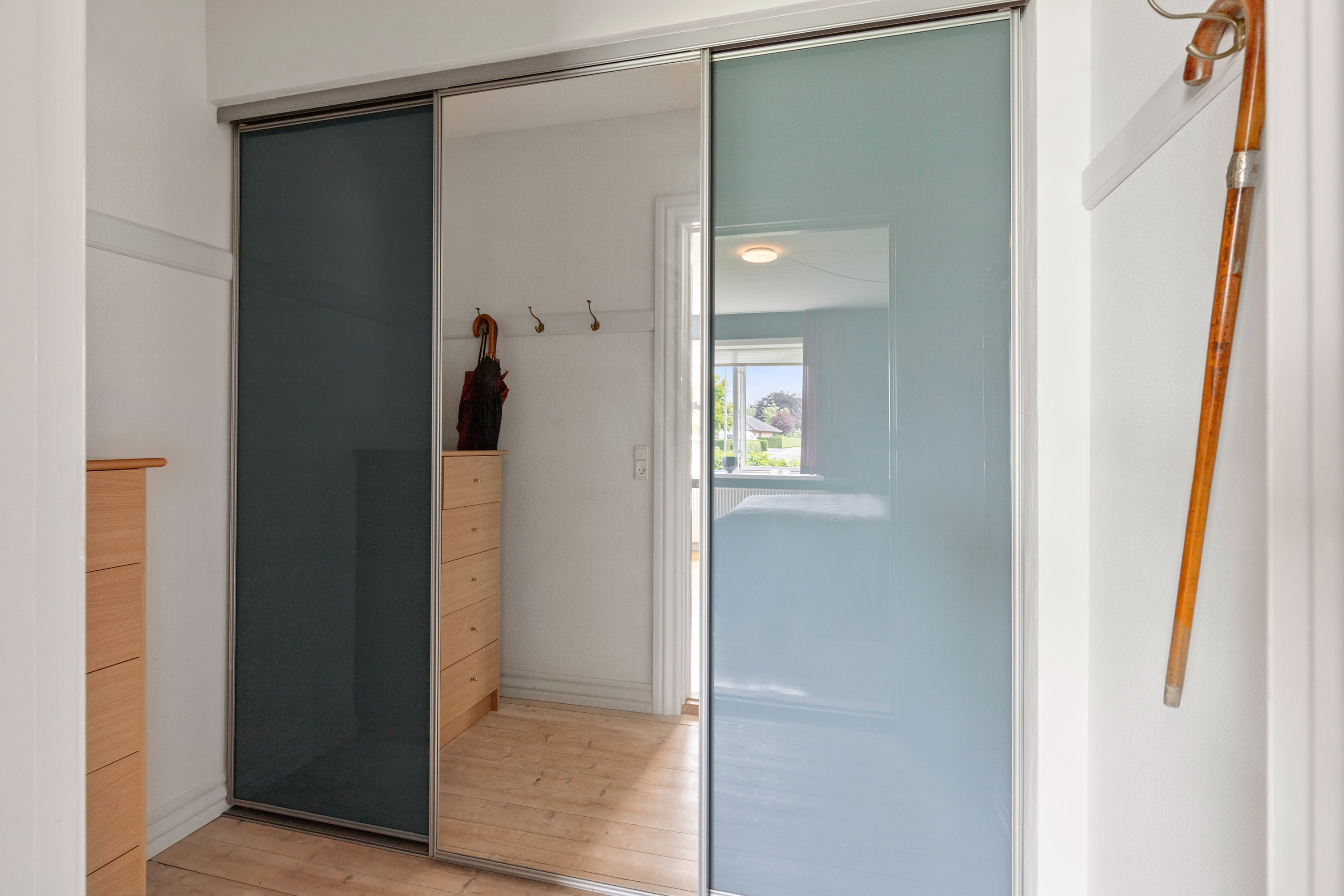 Fremhævet walkin closet billede i fuldskærmstilstand. Billede af Kirkegade 83, 9460 Brovst