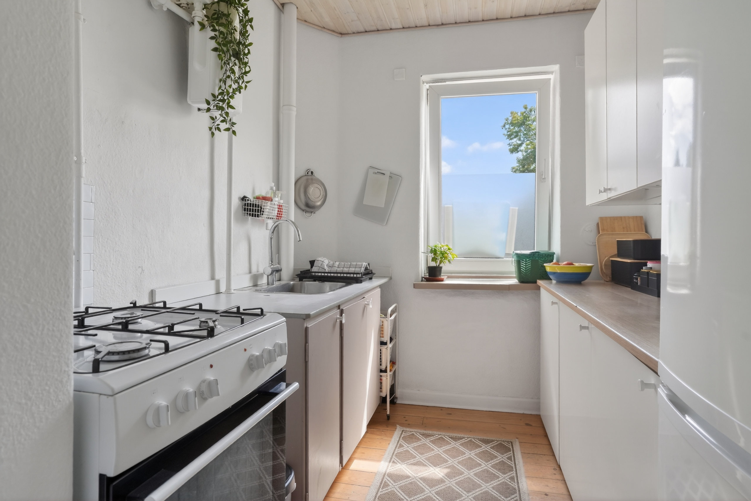 Fremhævet køkken billede i fuldskærmstilstand. Billede af Engelsborgvej 28D, 2. th., 2800 Kongens Lyngby