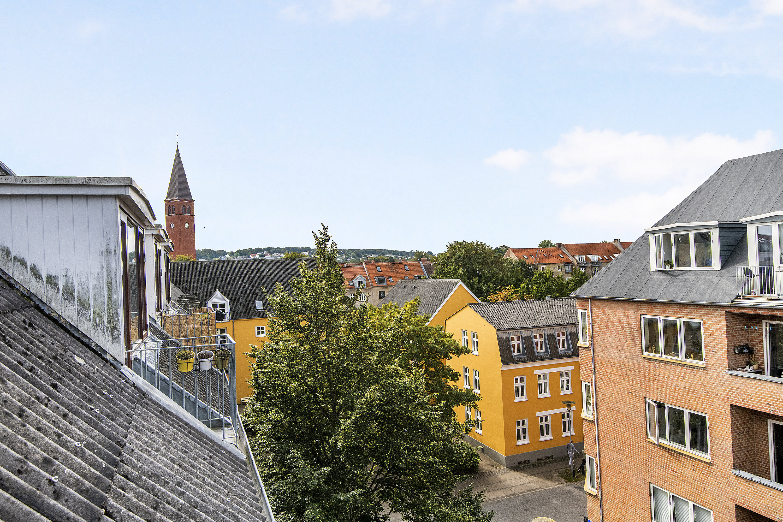 Fremhævet  billede i fuldskærmstilstand. Billede af Dybbølgade 4, 4. tv., 9000 Aalborg