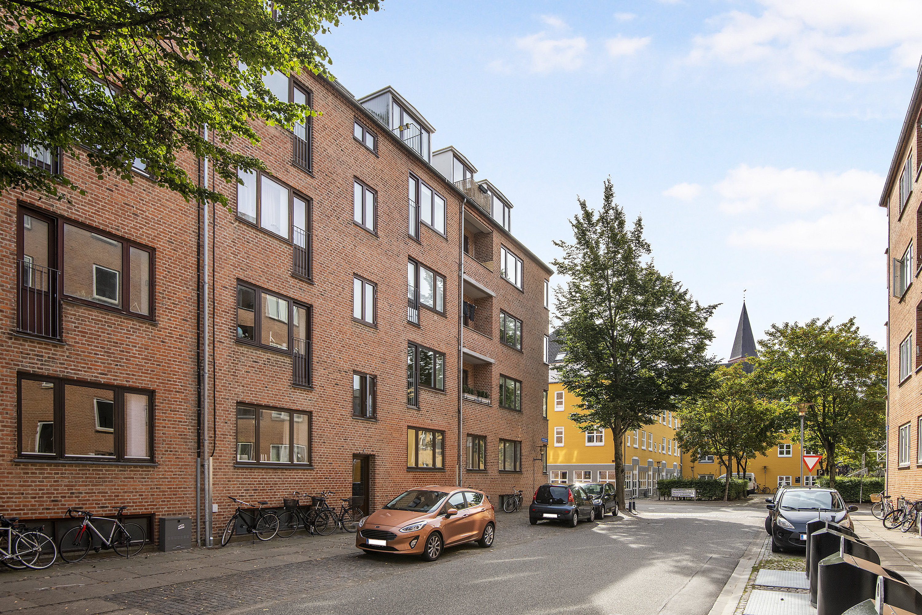 Fremhævet  billede i fuldskærmstilstand. Billede af Dybbølgade 4, 4. tv., 9000 Aalborg