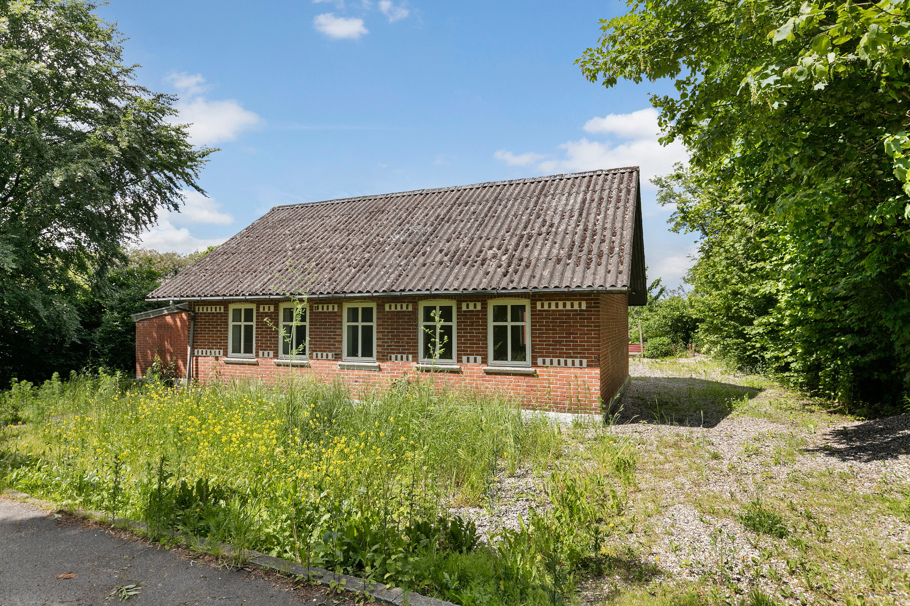 Fremhævet facade billede i fuldskærmstilstand. Billede af Korsholmvej 9, Korsholm, 9690 Fjerritslev