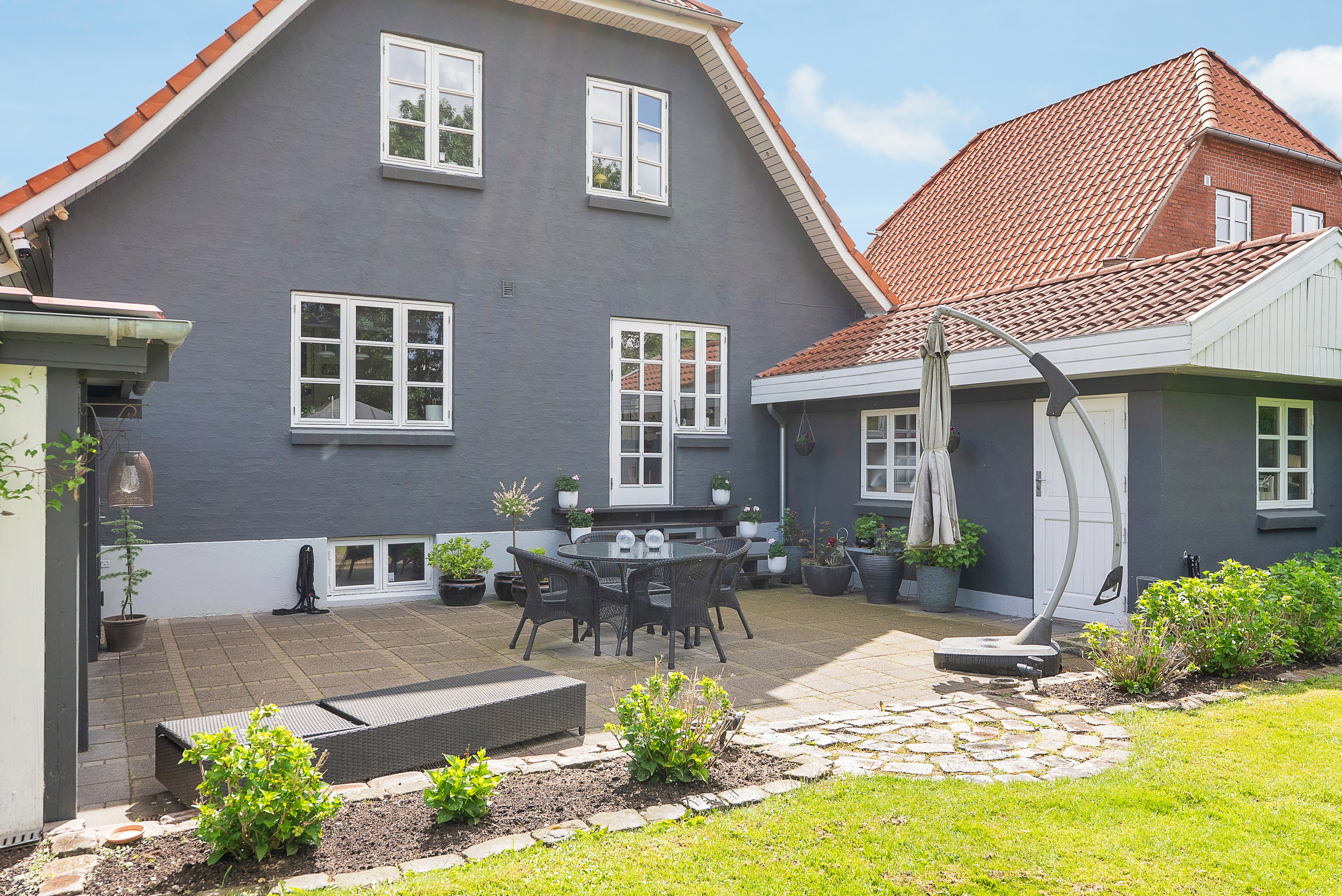 Fremhævet terrasse billede i fuldskærmstilstand. Billede af Valhalsvej 13, Bolbro, 5200 Odense V