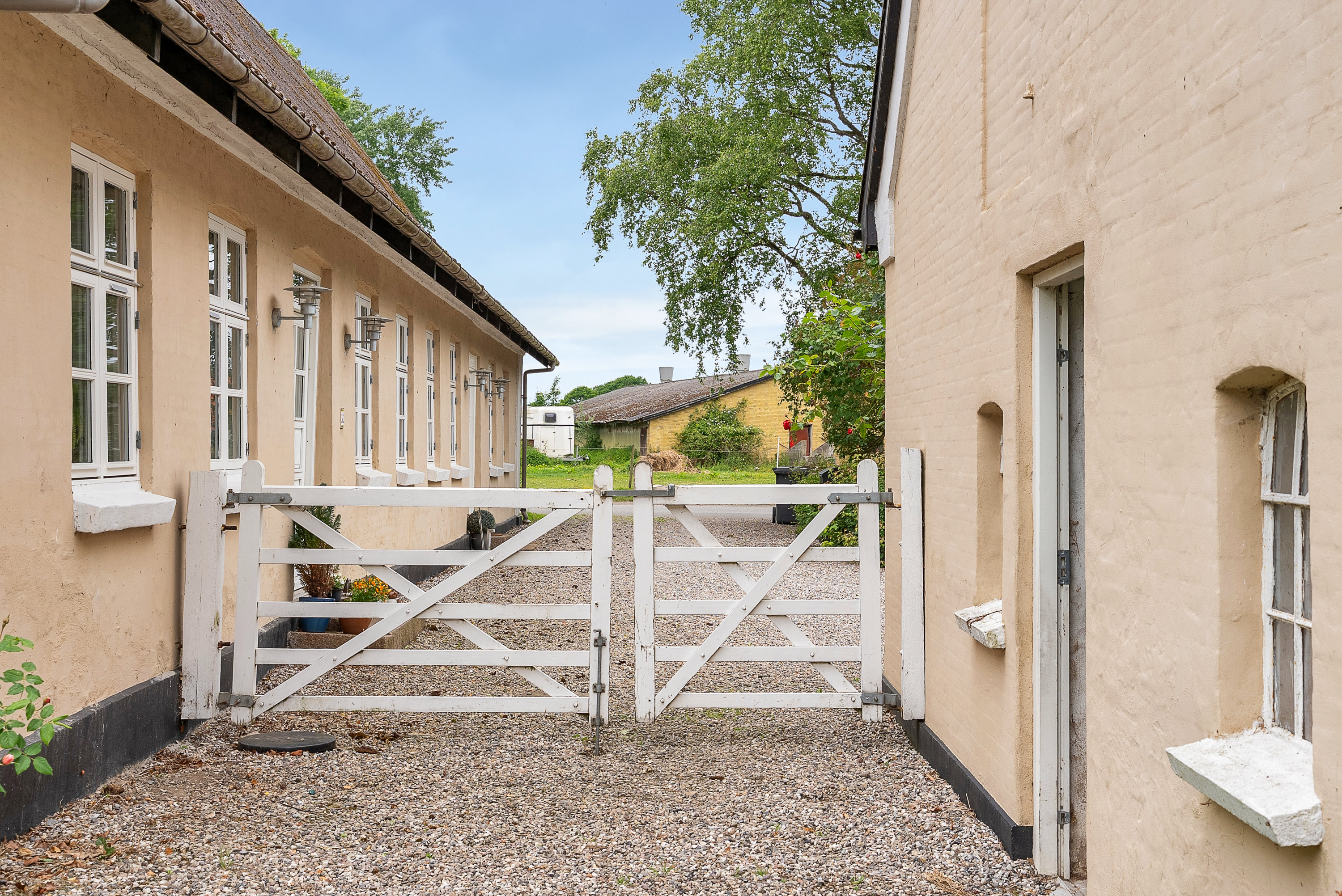 Fremhævet facade billede i fuldskærmstilstand. Billede af Brolundvej 30, Sdr. Esterbølle, 5471 Søndersø