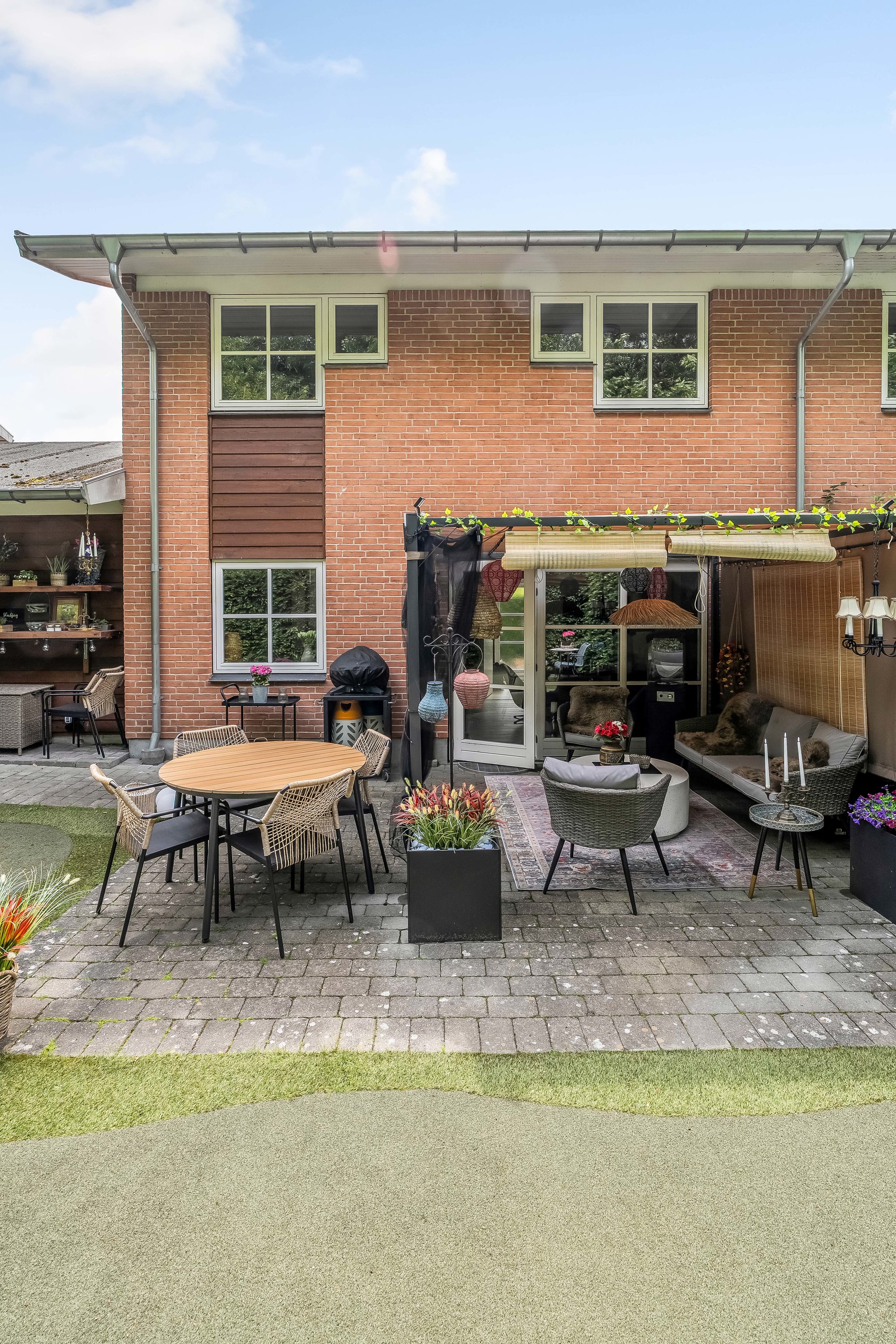 Fremhævet terrasse billede i fuldskærmstilstand. Billede af Kongens Vænge 289, 3400 Hillerød