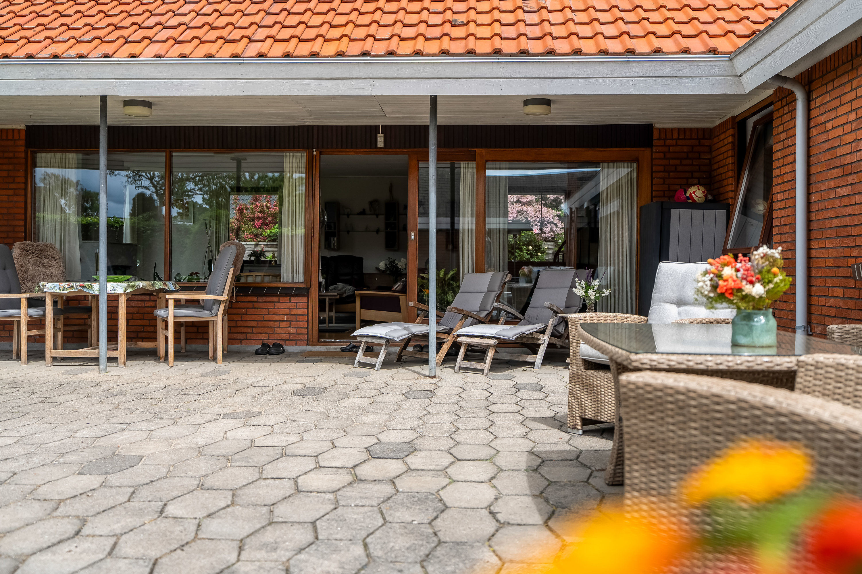Fremhævet overdækket terrasse billede i fuldskærmstilstand. Billede af Ålholmparken 54, 3400 Hillerød