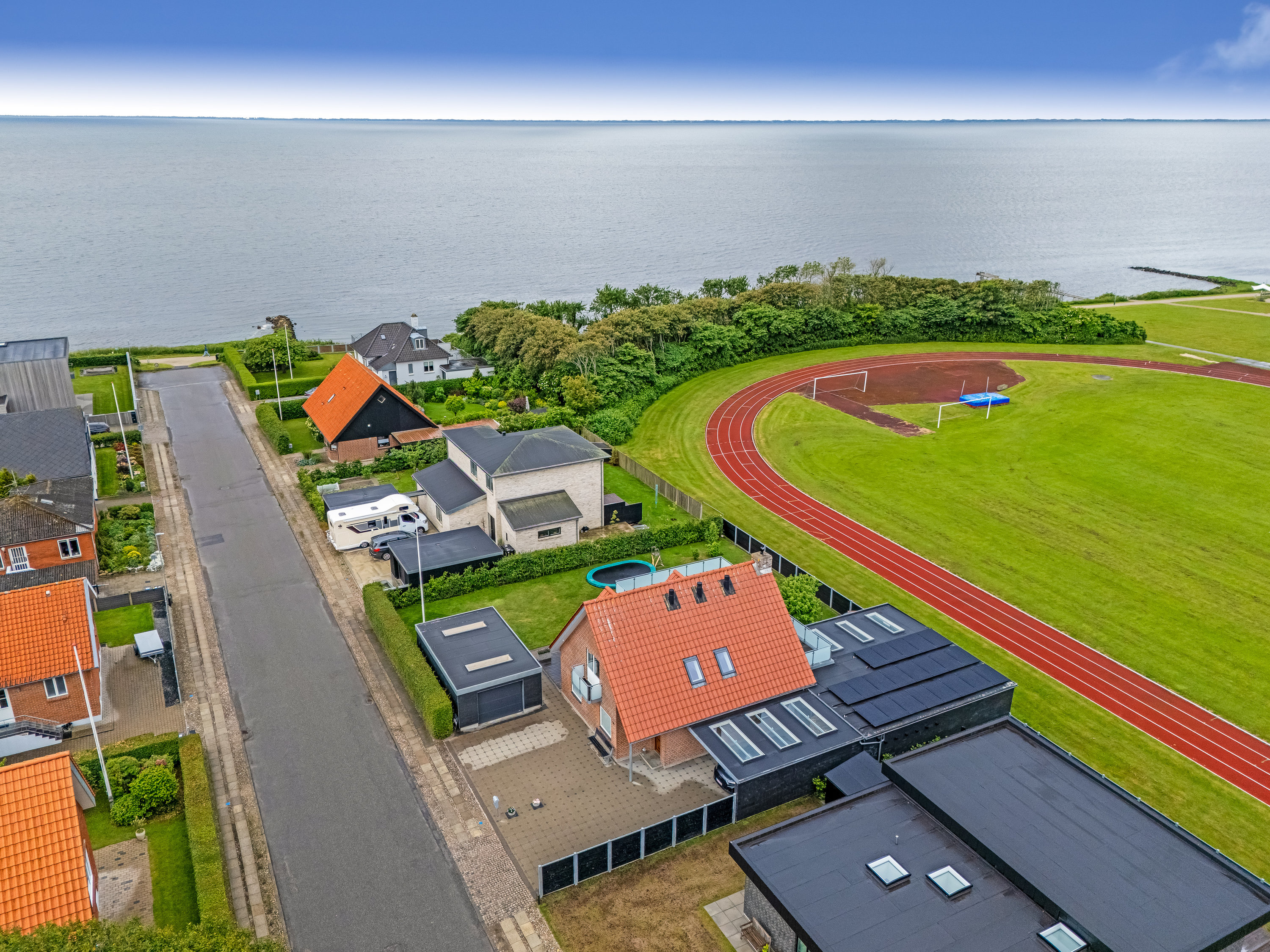 Fremhævet luftfoto billede i fuldskærmstilstand. Billede af Hvashøj 14, 6950 Ringkøbing